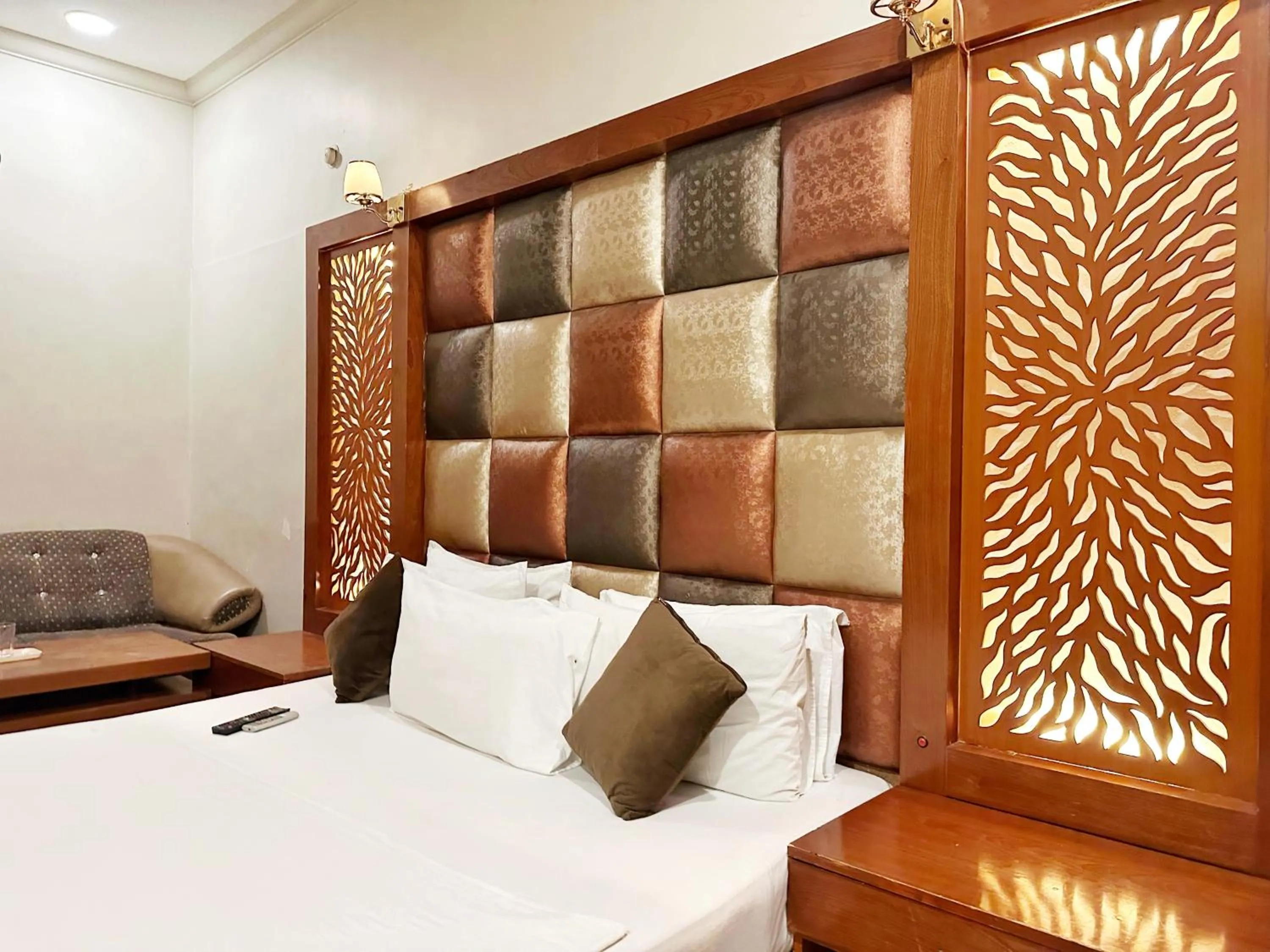 Bed in The Grand Hotel Multan