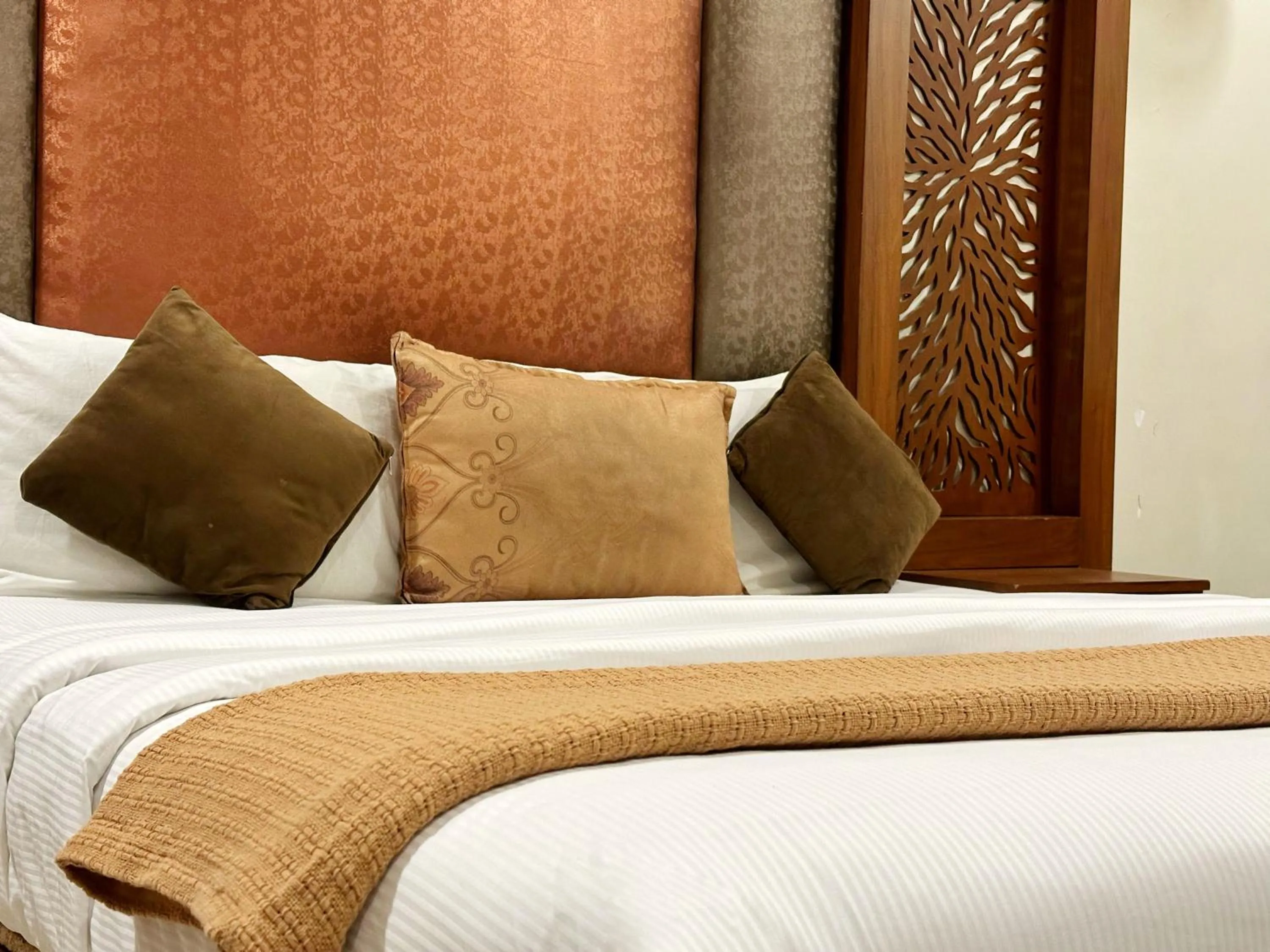 Bed in The Grand Hotel Multan