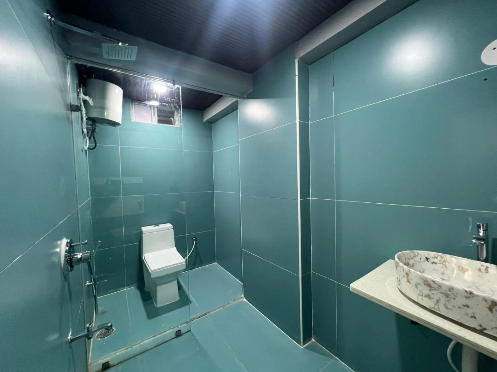 Bathroom in Wild Wings Premium Hotel