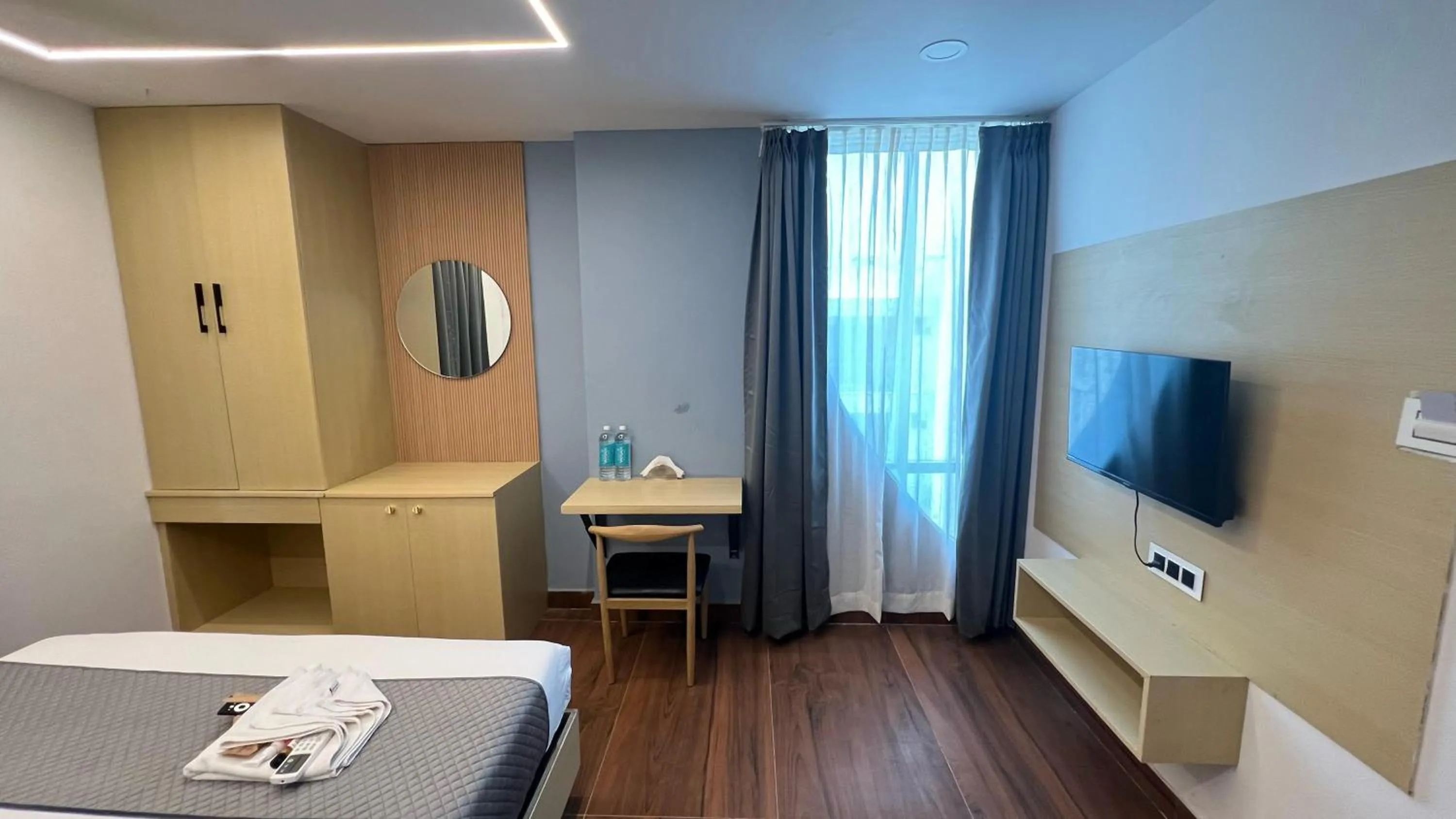 Photo of the whole room, Bed in Wild Wings Premium Hotel