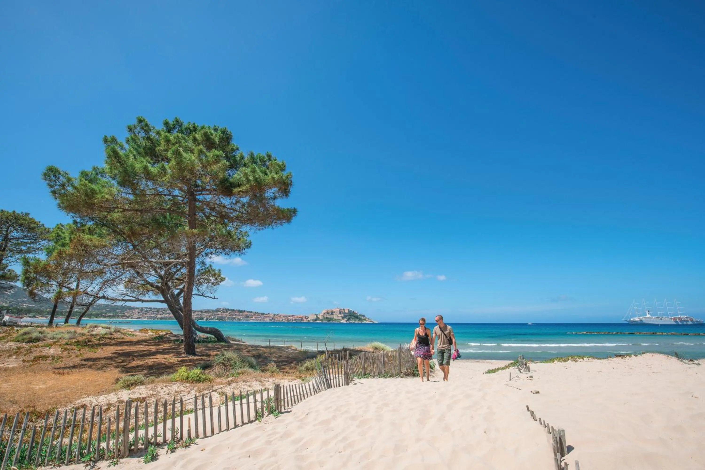 Beach in Feriendorf zum störrischen Esel