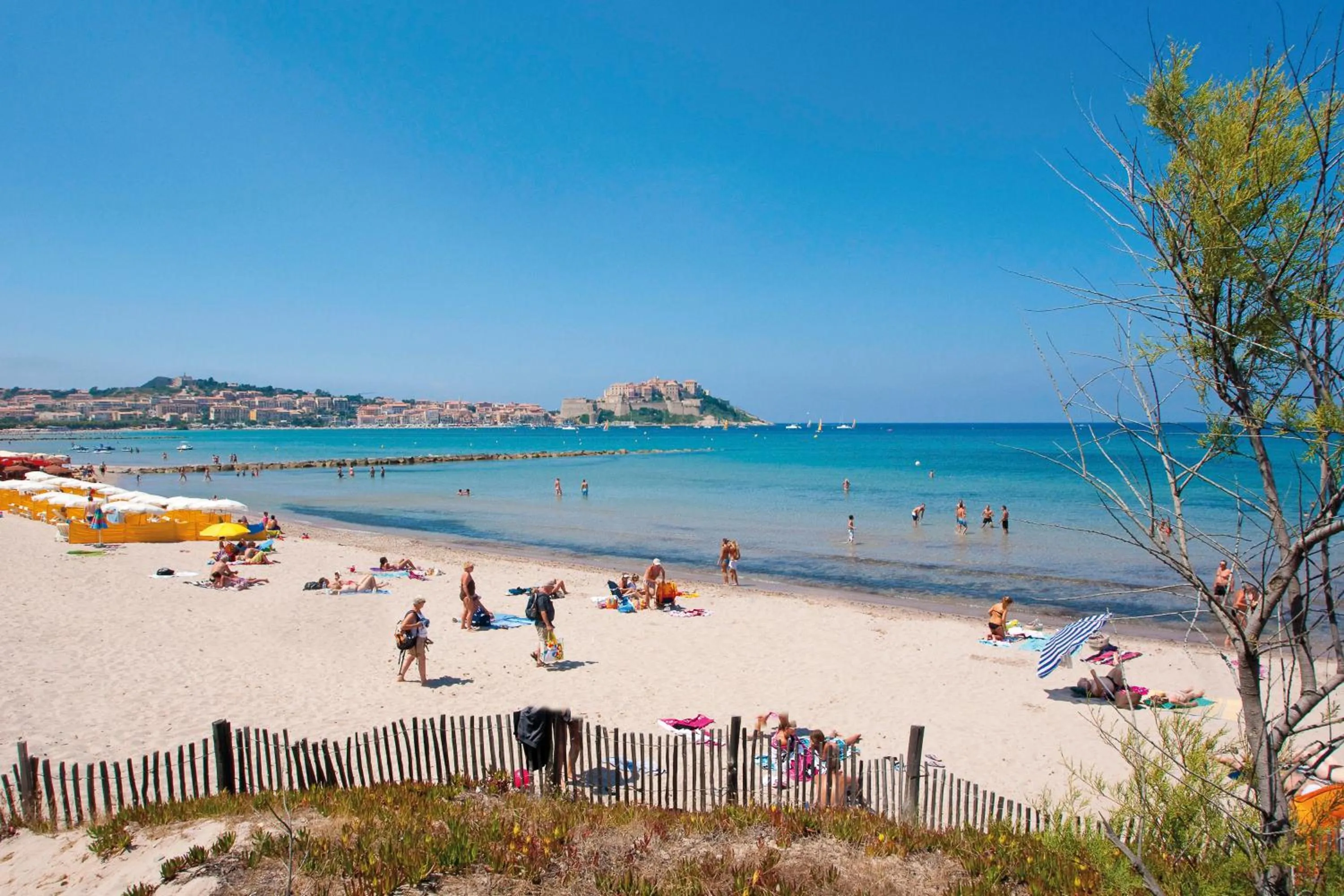 Beach in Feriendorf zum störrischen Esel