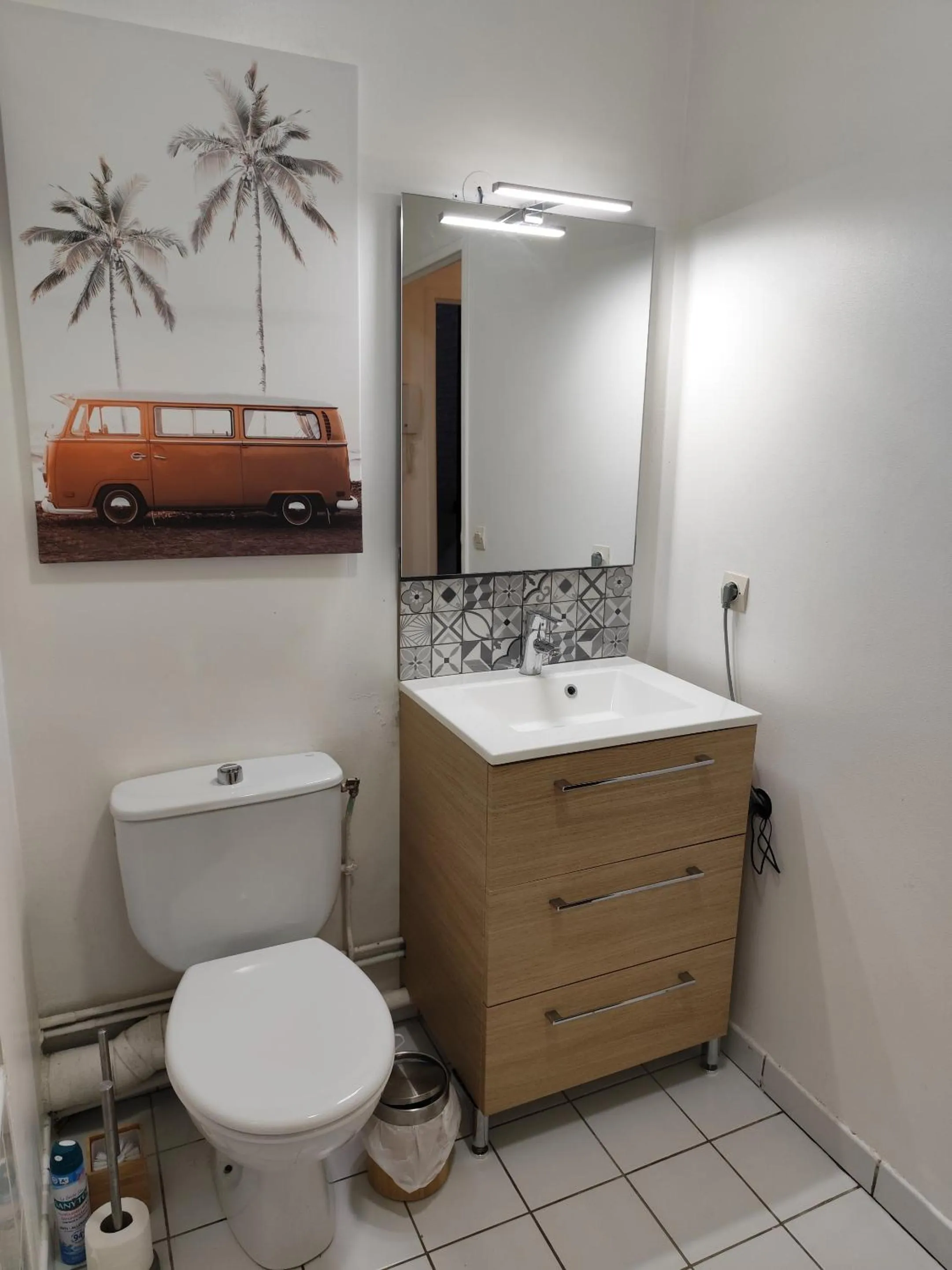 Bathroom in Studio Cosy Elancourt, Les terrasses d'Héricé