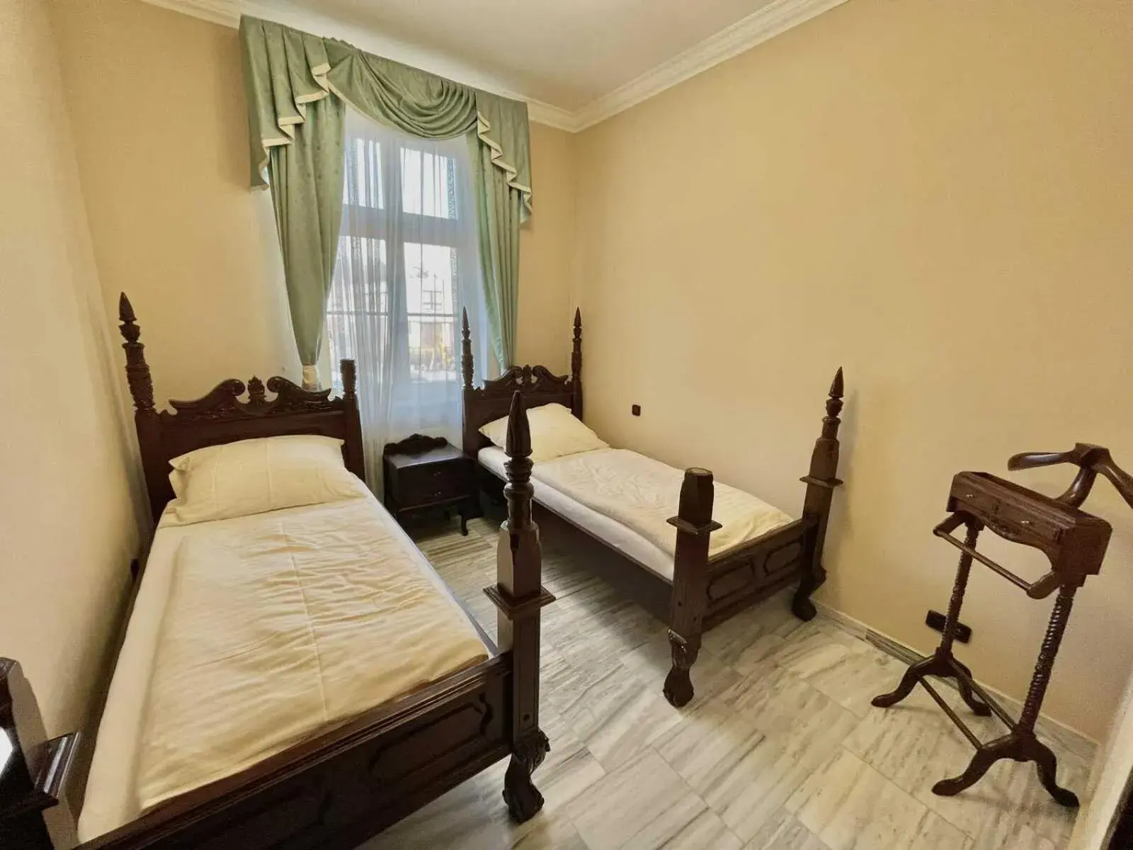 Standard Twin Room in Palace Inn Standard Twin Room in Palace Inn