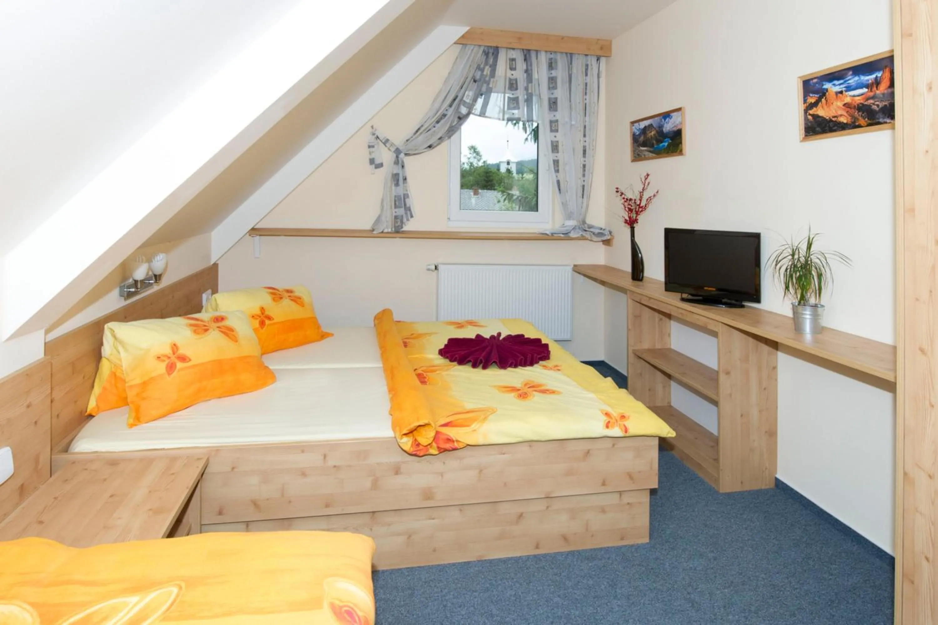 TV and multimedia, Bed in Horský Hotel Skiland