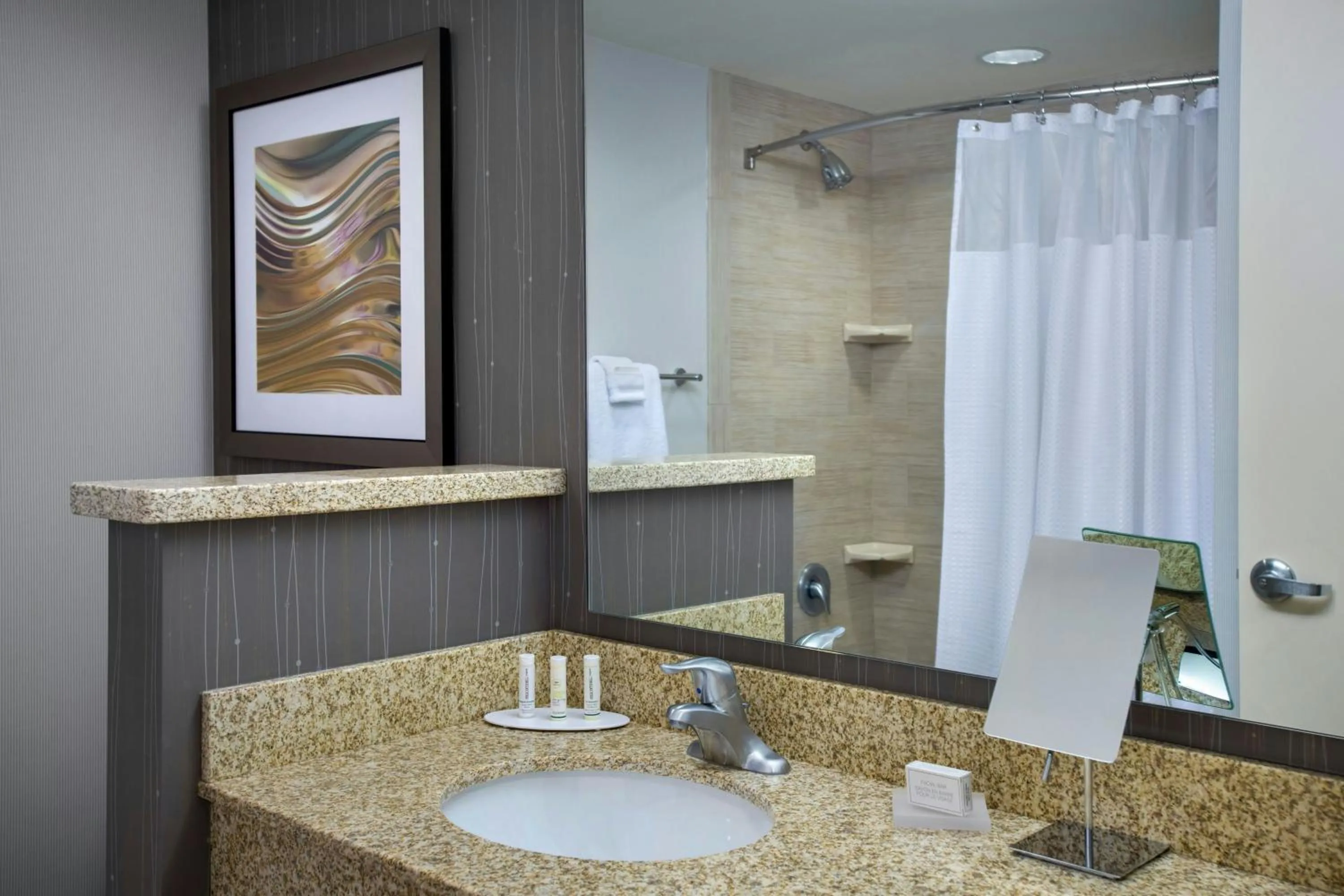 Bathroom in Courtyard by Marriott Philadelphia Lansdale