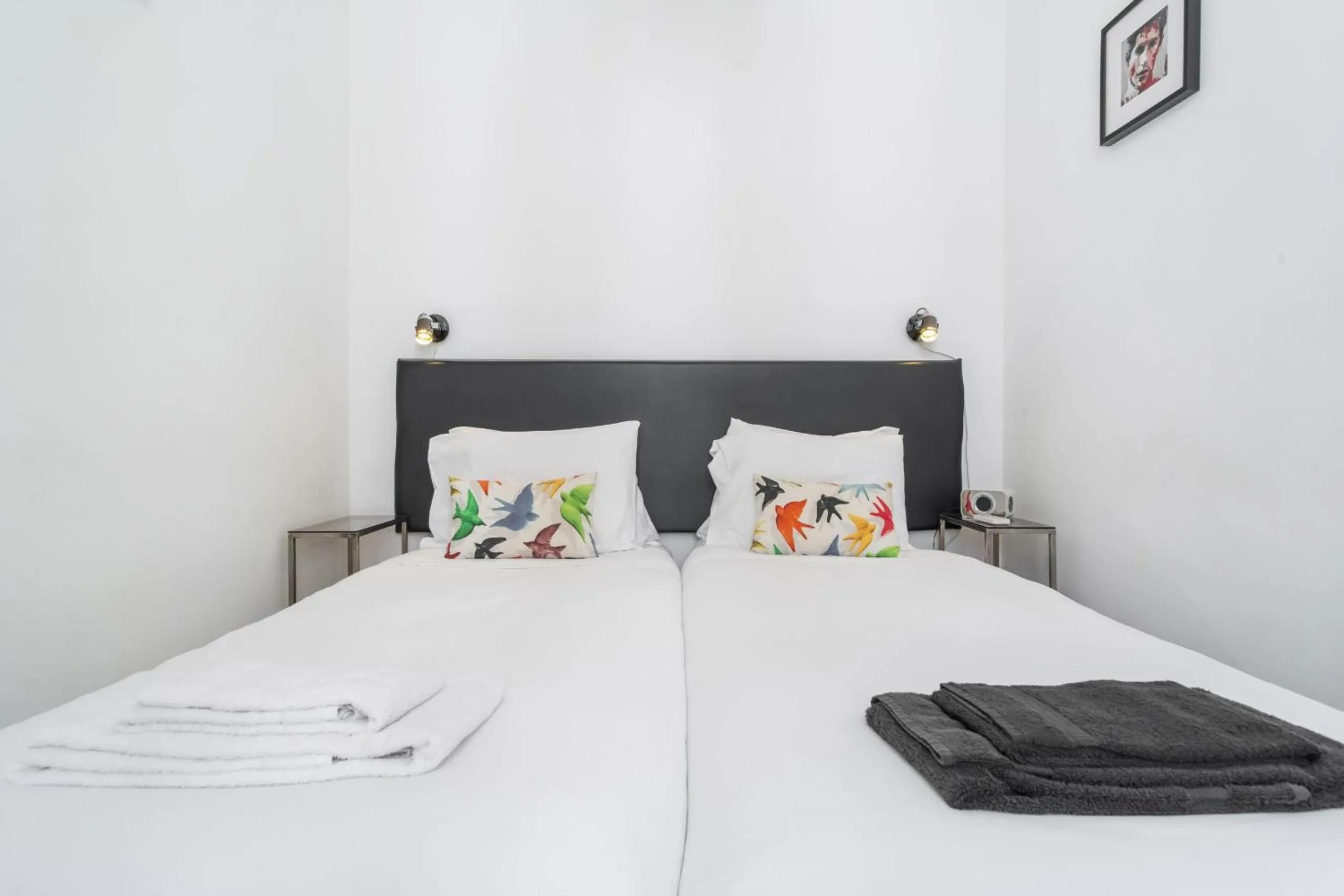 Bed in LV Premier Apartments Baixa- FI