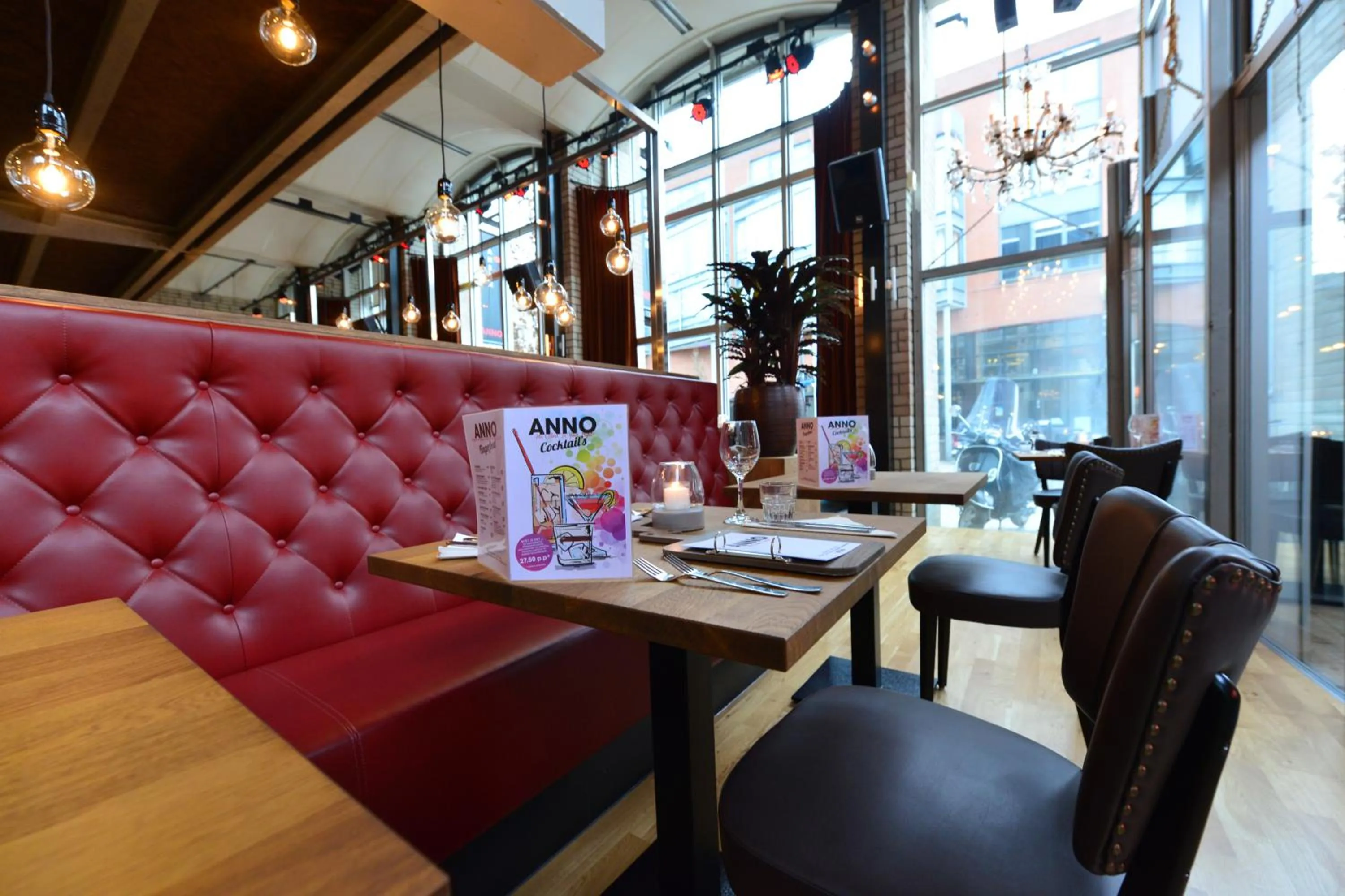 Restaurant/places to eat in Anno