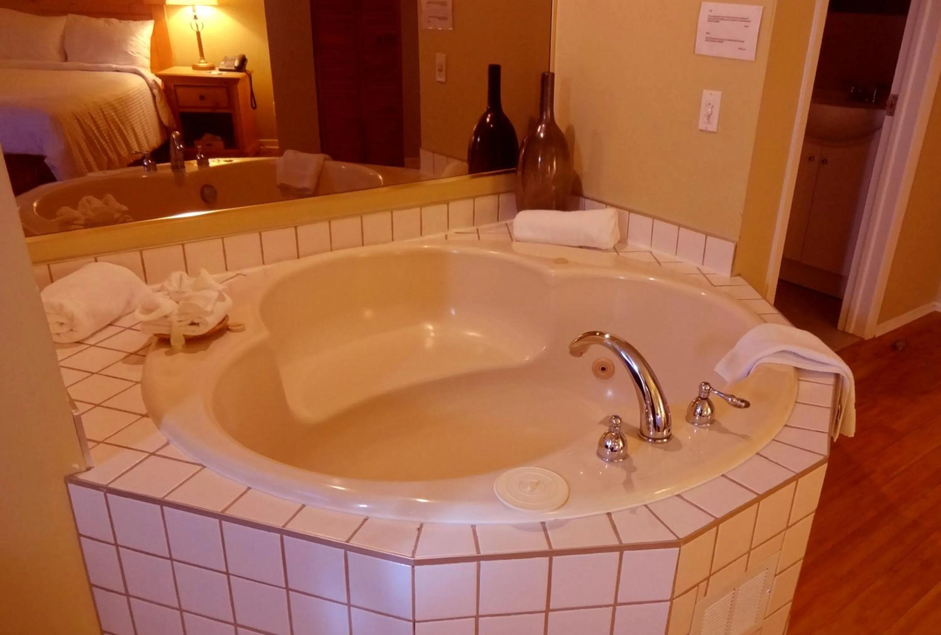 Hot Tub in Hotel Alila