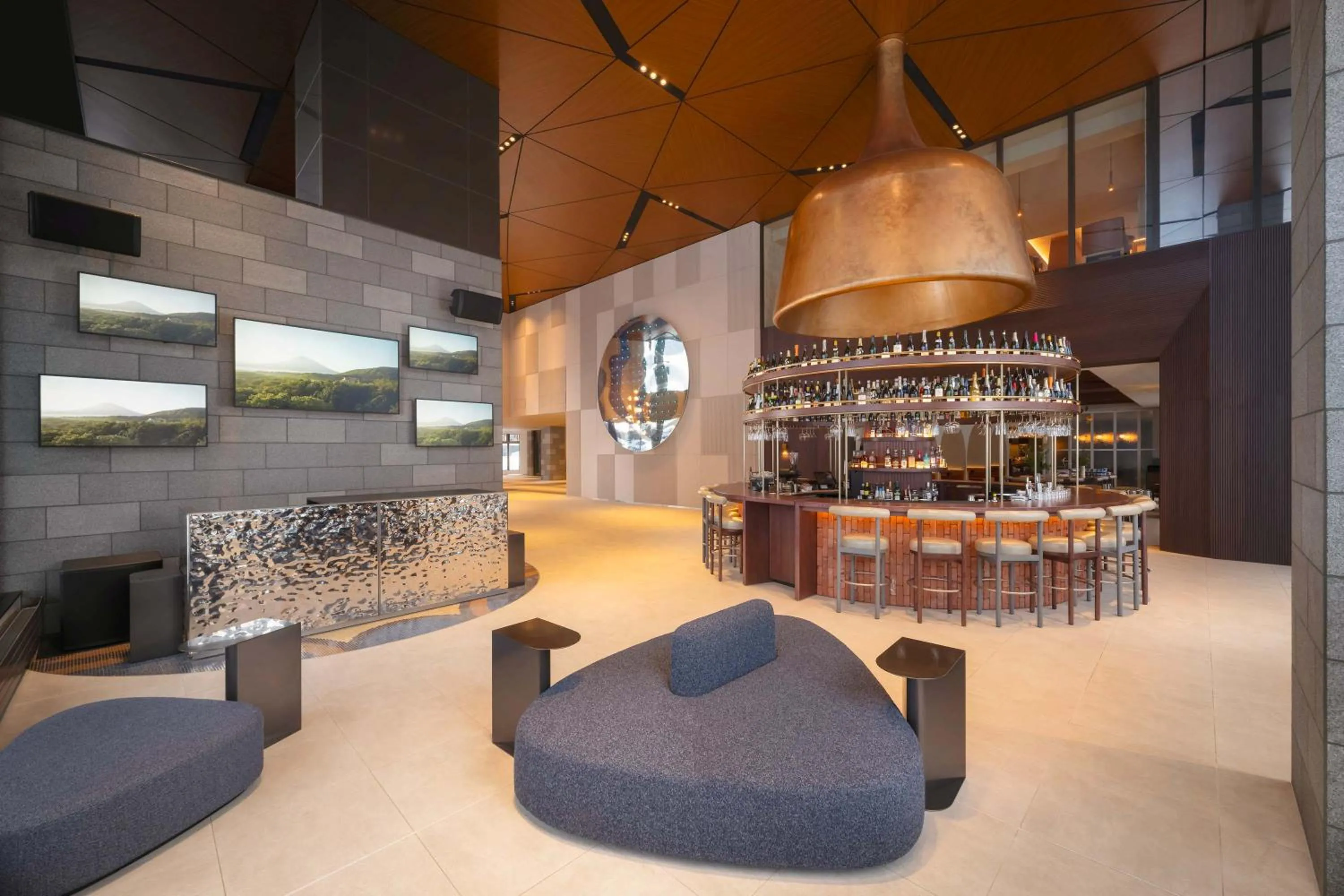 Lounge or bar in Nikko Style Niseko HANAZONO