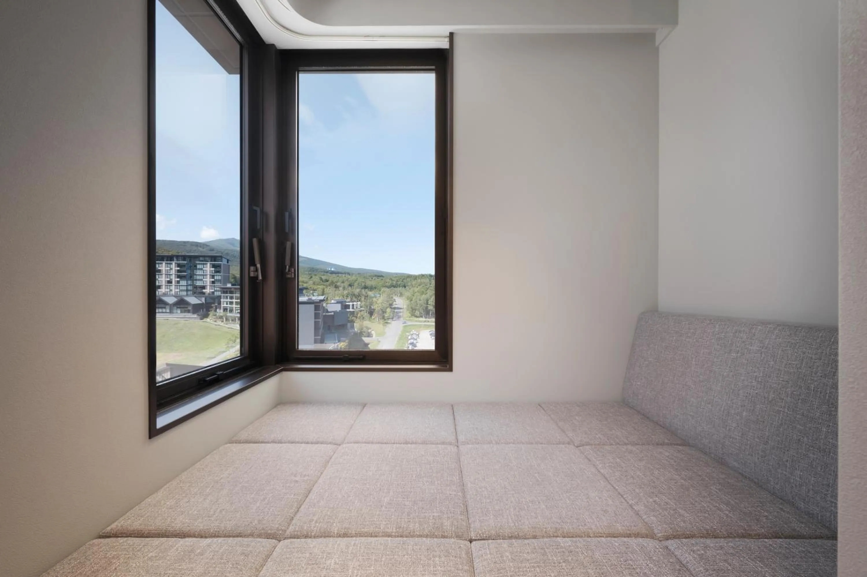 sunbed in Nikko Style Niseko HANAZONO