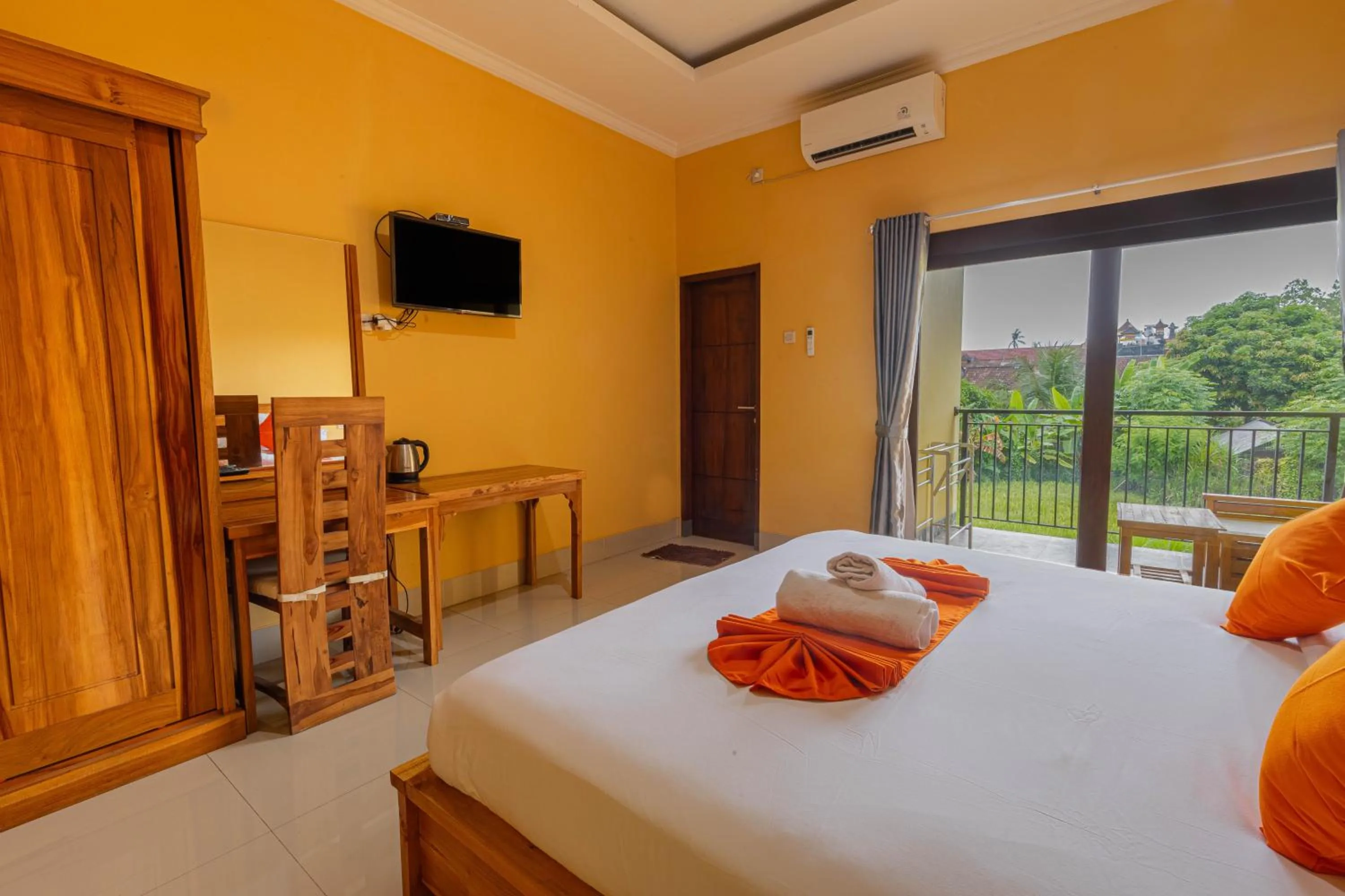 Bed in Srinadi Waterpark Villa