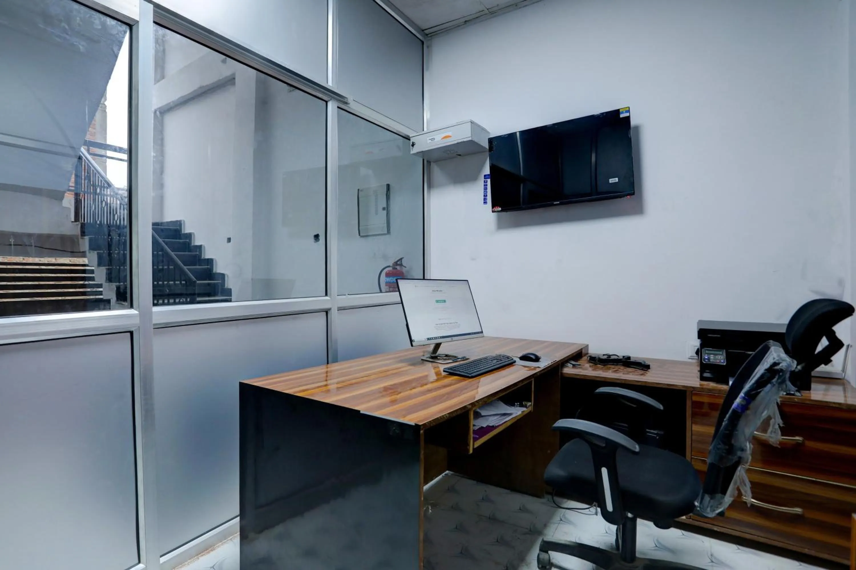 Lobby or reception in Hotel O Raisi Residency Hotel