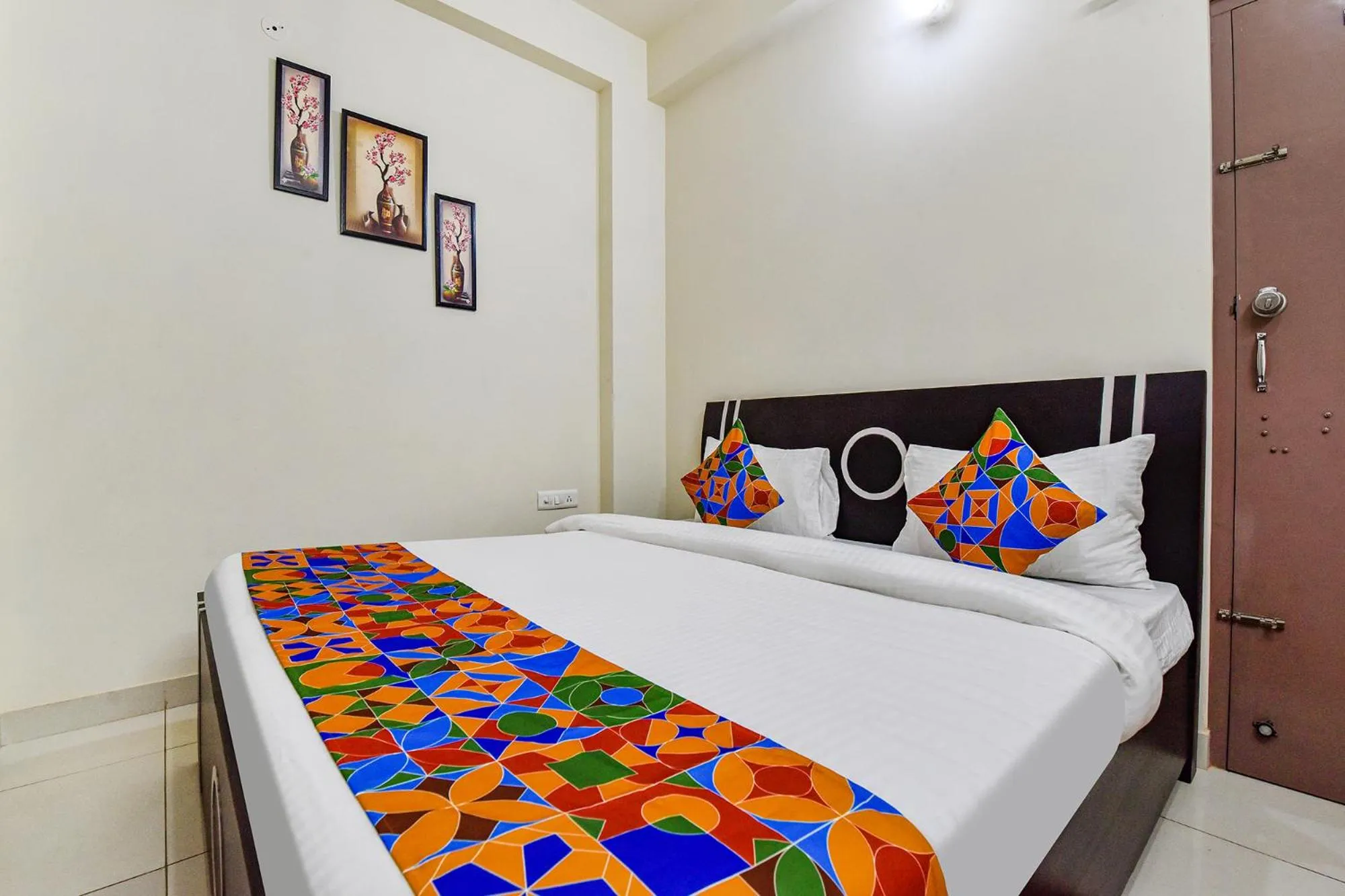 Bed in FabHotel Moon Light Palace