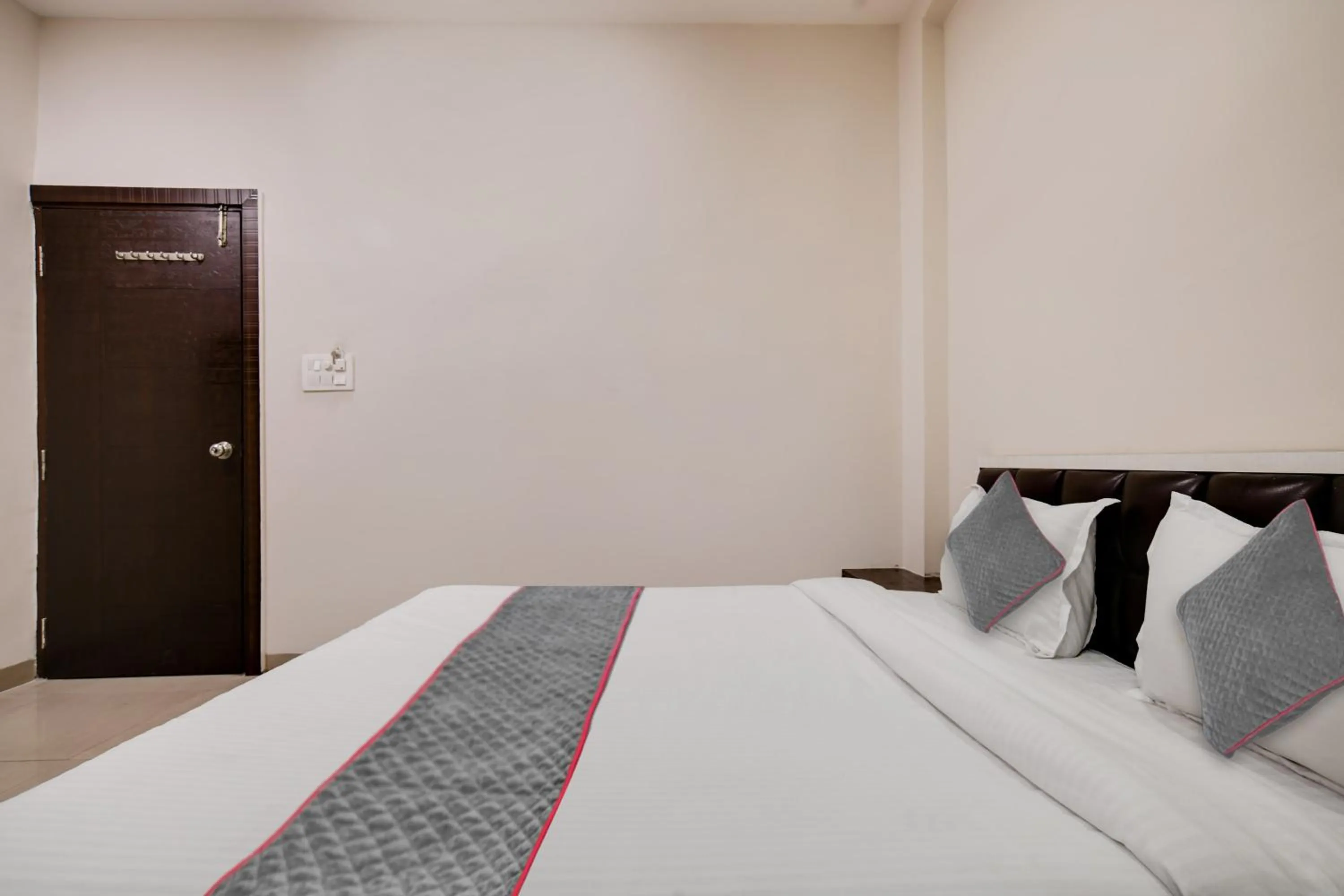 Bedroom, Bed in Townhouse Prime Stay