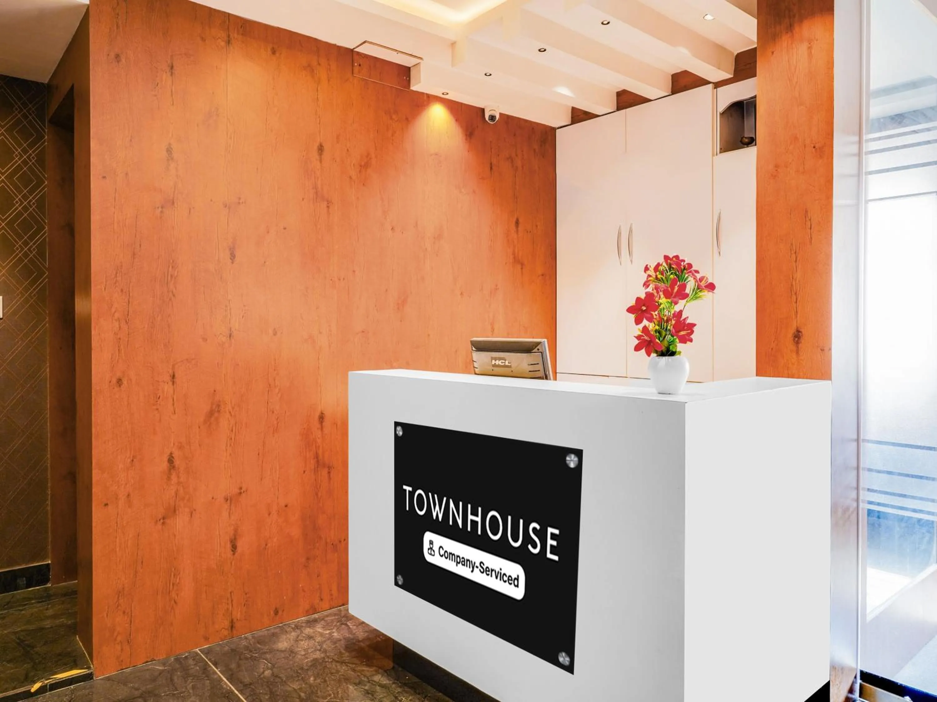 Lobby or reception in Super Townhouse Ramamurthy Nagar West Formerly Phoenix Hotel