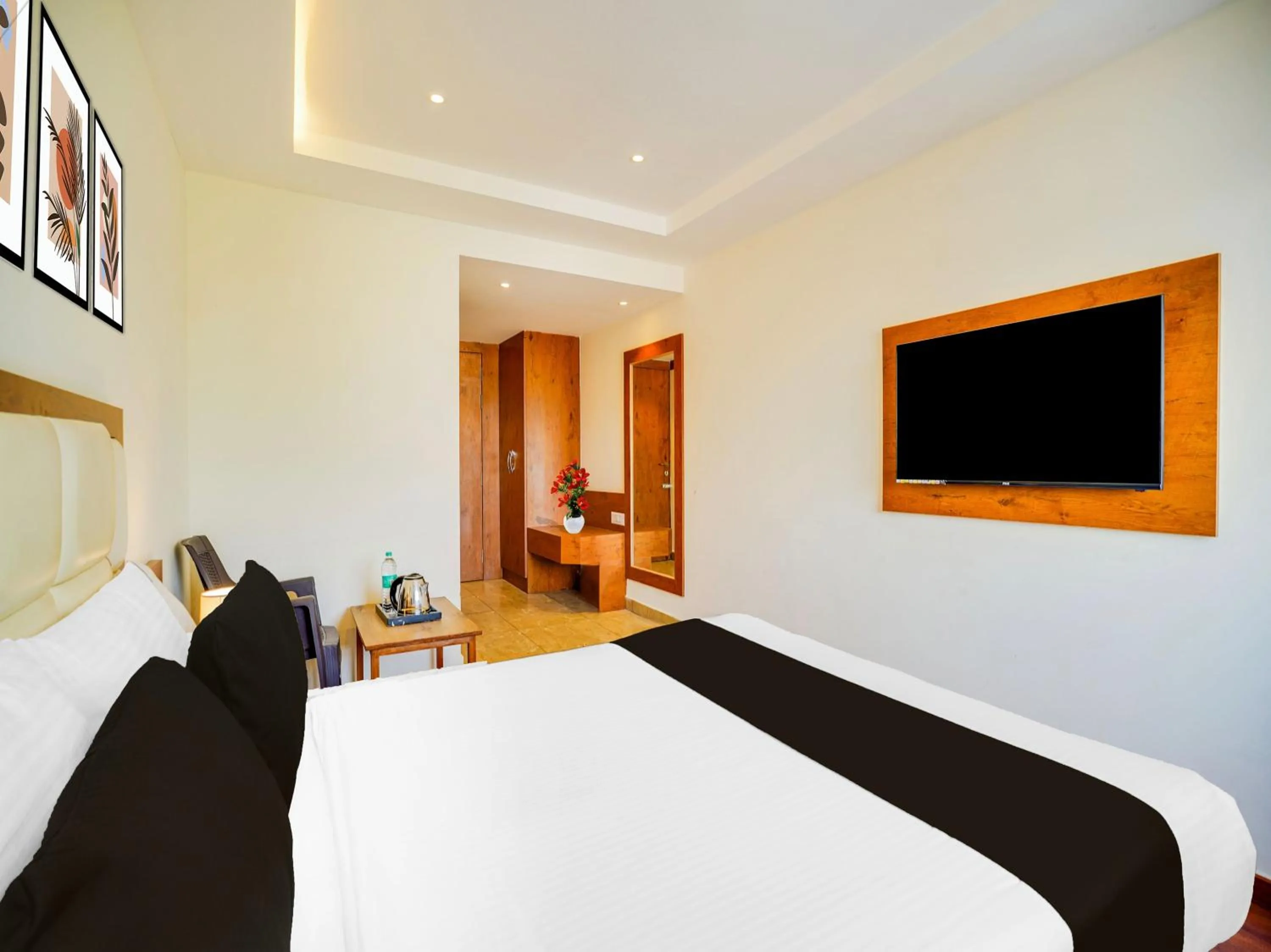 Bedroom, Bed in Super Townhouse Ramamurthy Nagar West Formerly Phoenix Hotel