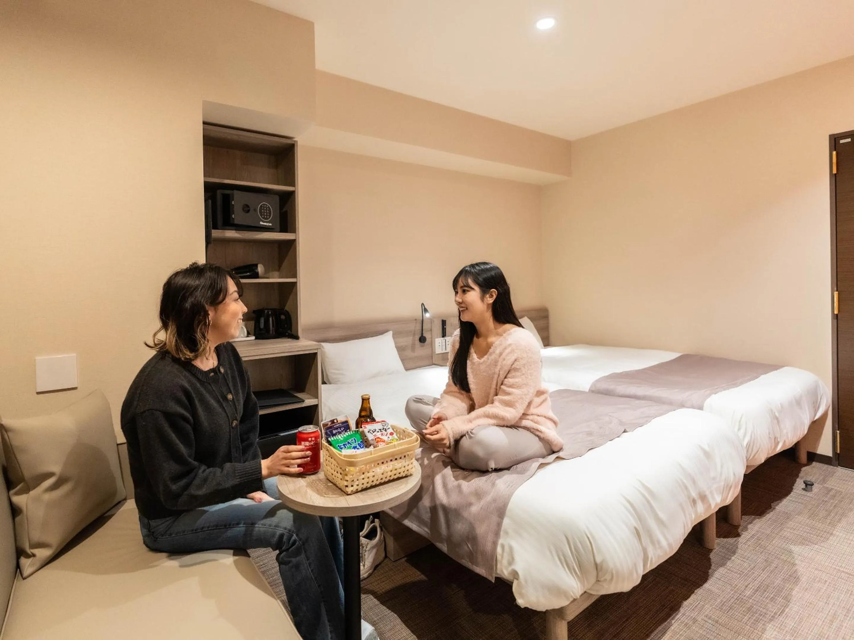 Photo of the whole room, Bed in Hotel Sanrriott Shinsaibashi