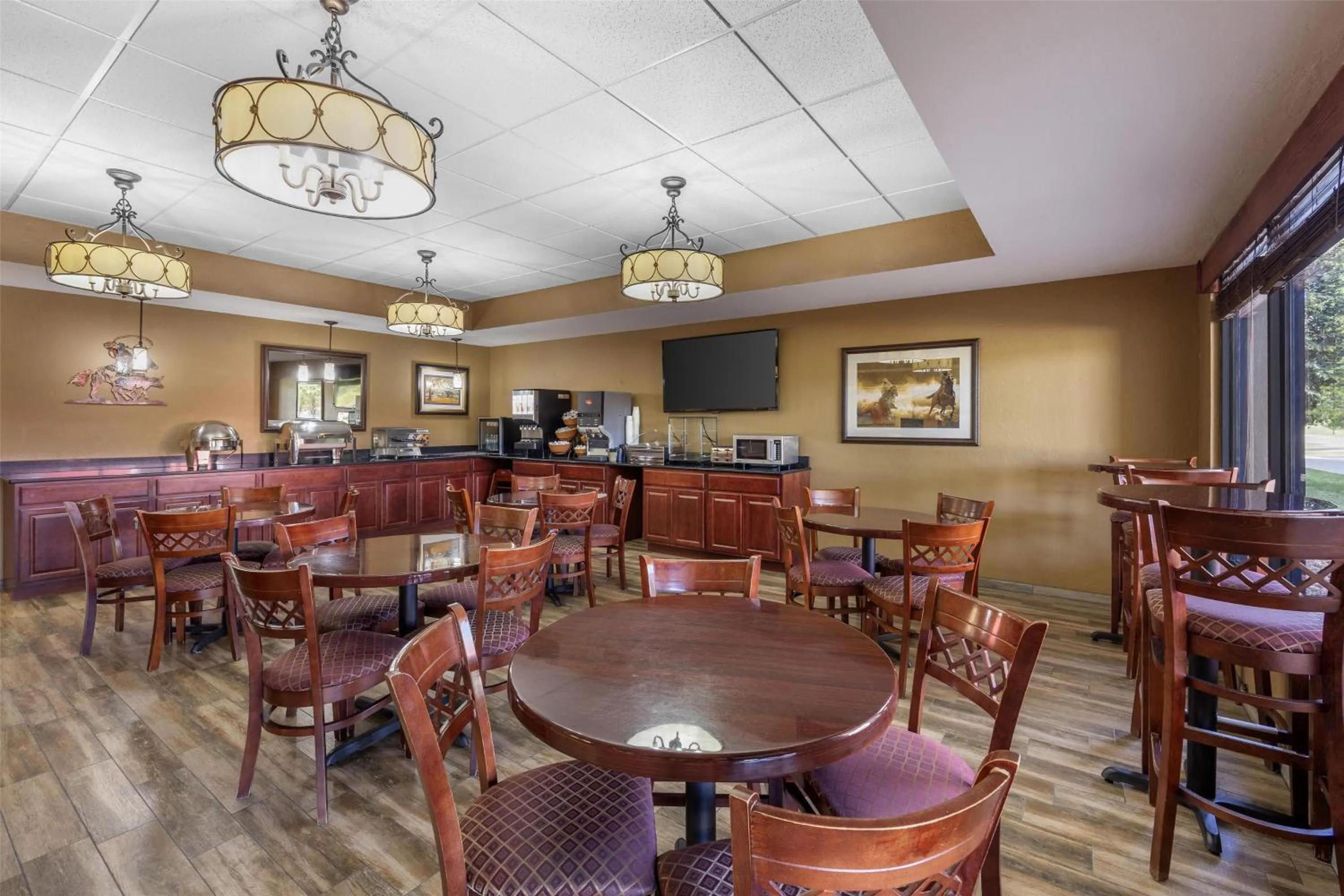 Restaurant/places to eat in Best Western North Edge Inn