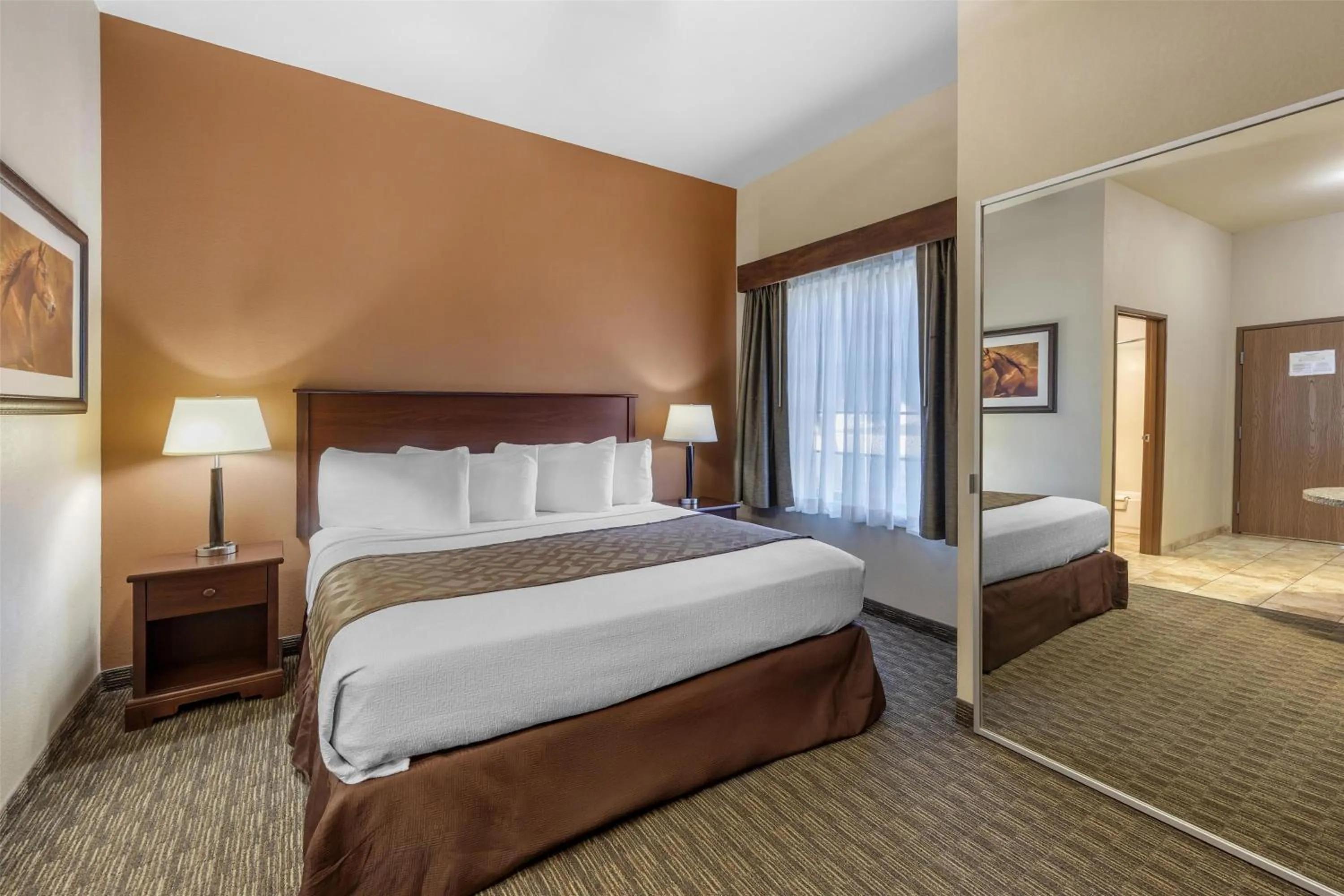 Bedroom, Bed in Best Western North Edge Inn