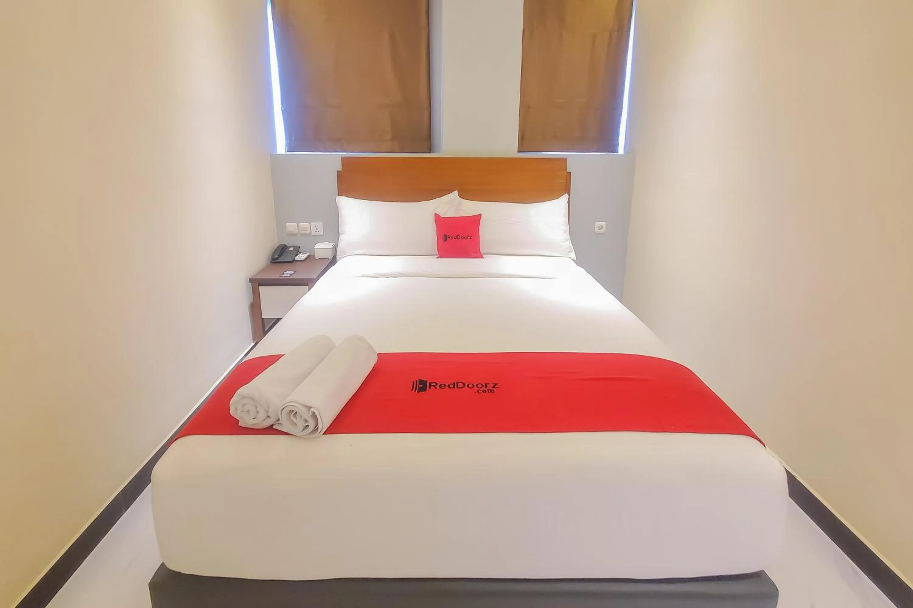 Bedroom, Bed in RedDoorz Plus @ UNO Jalan Merak Samarinda