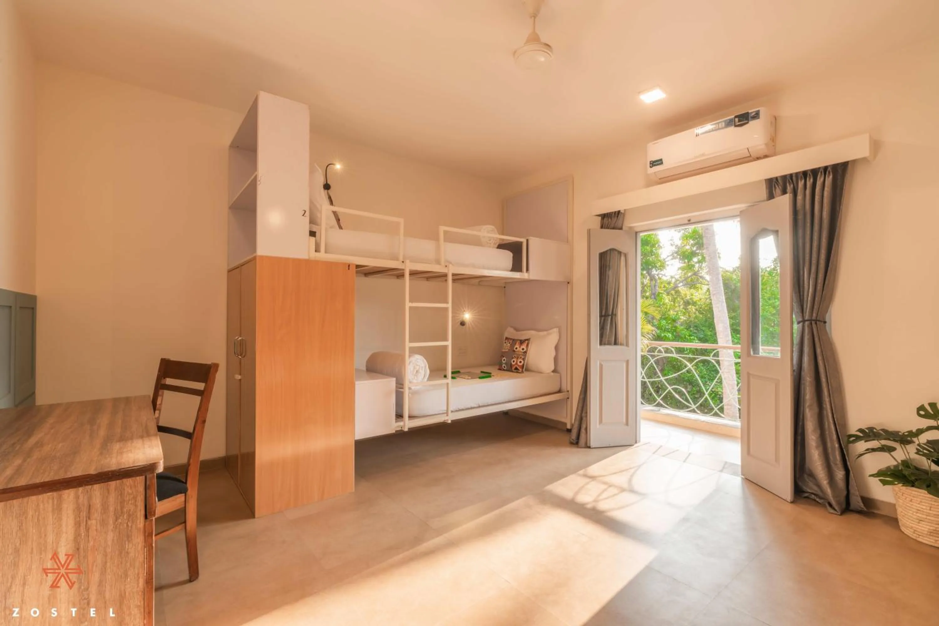 Bed in Zostel Goa (Anjuna)