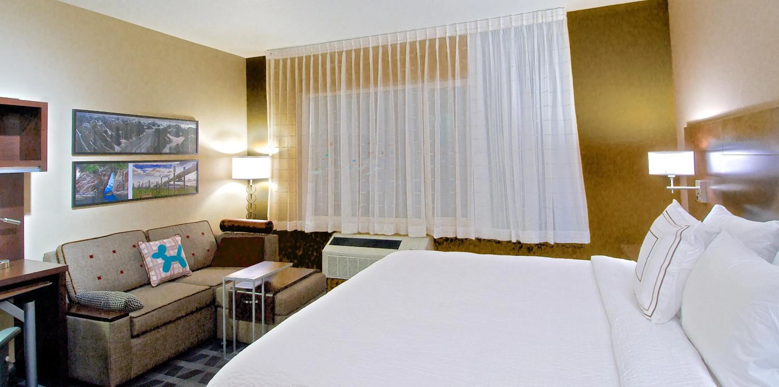 Bedroom, Bed in TownePlace Suites by Marriott Anchorage Midtown