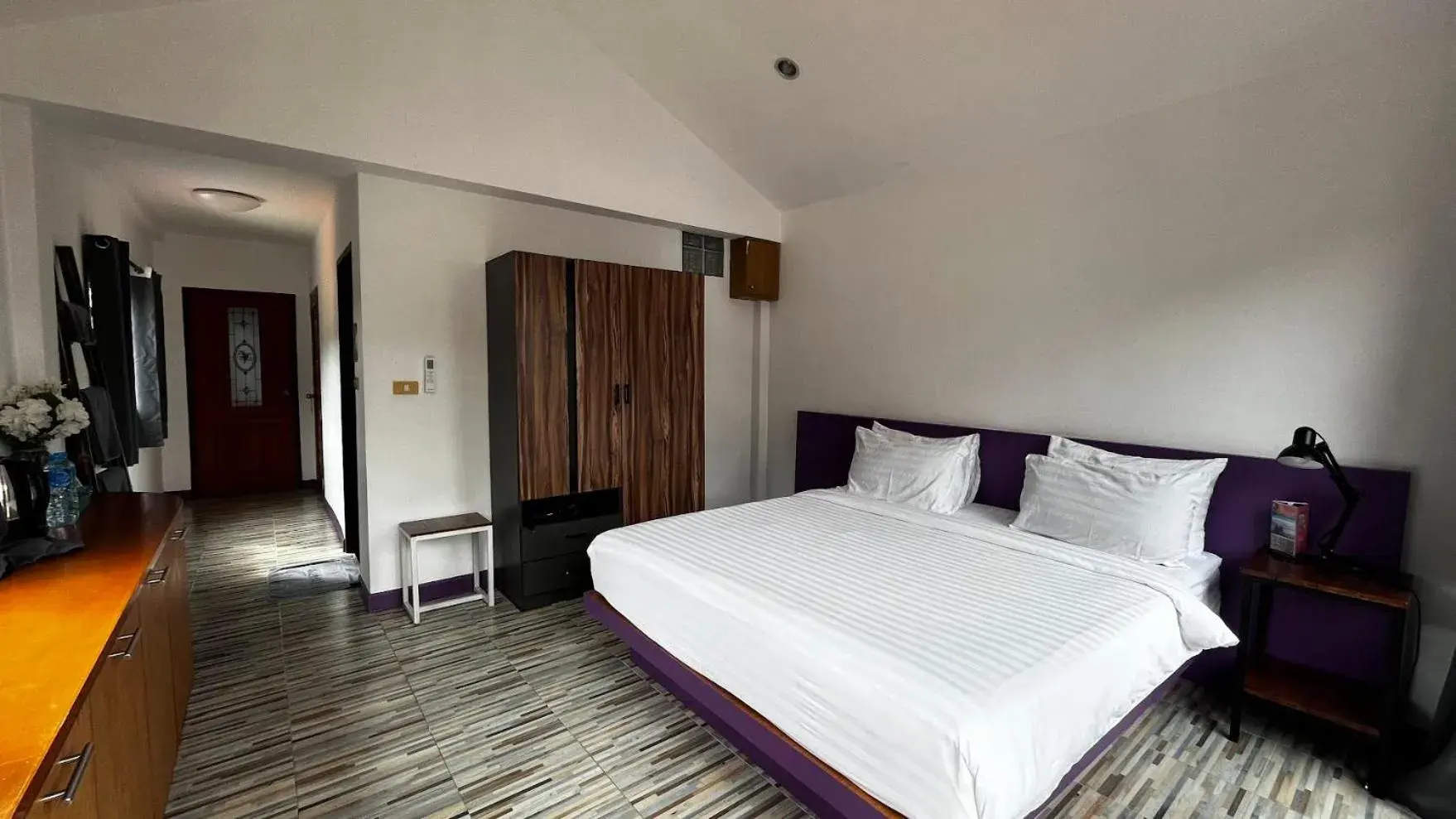 Deluxe Double Room in Coco Mountain View Guest House Hotel Deluxe Double Room in Coco Mountain View Guest House Hotel