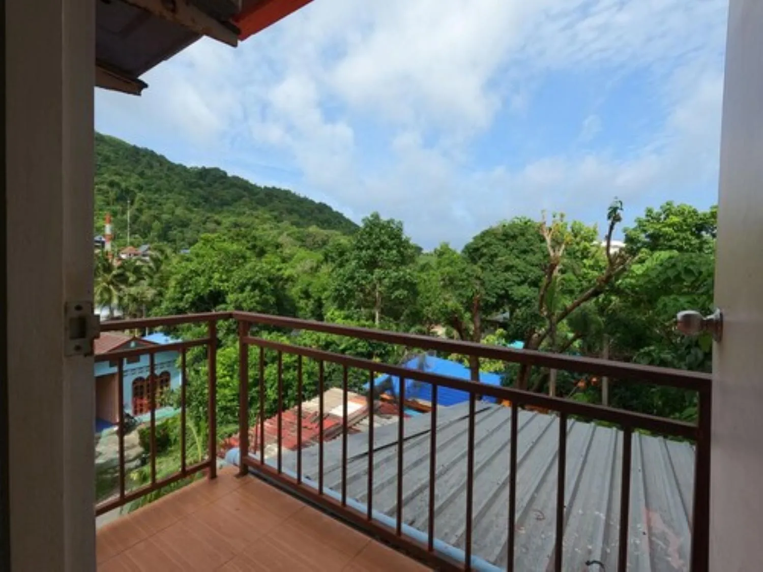 Balcony/Terrace in Coco Mountain View Guest House Hotel