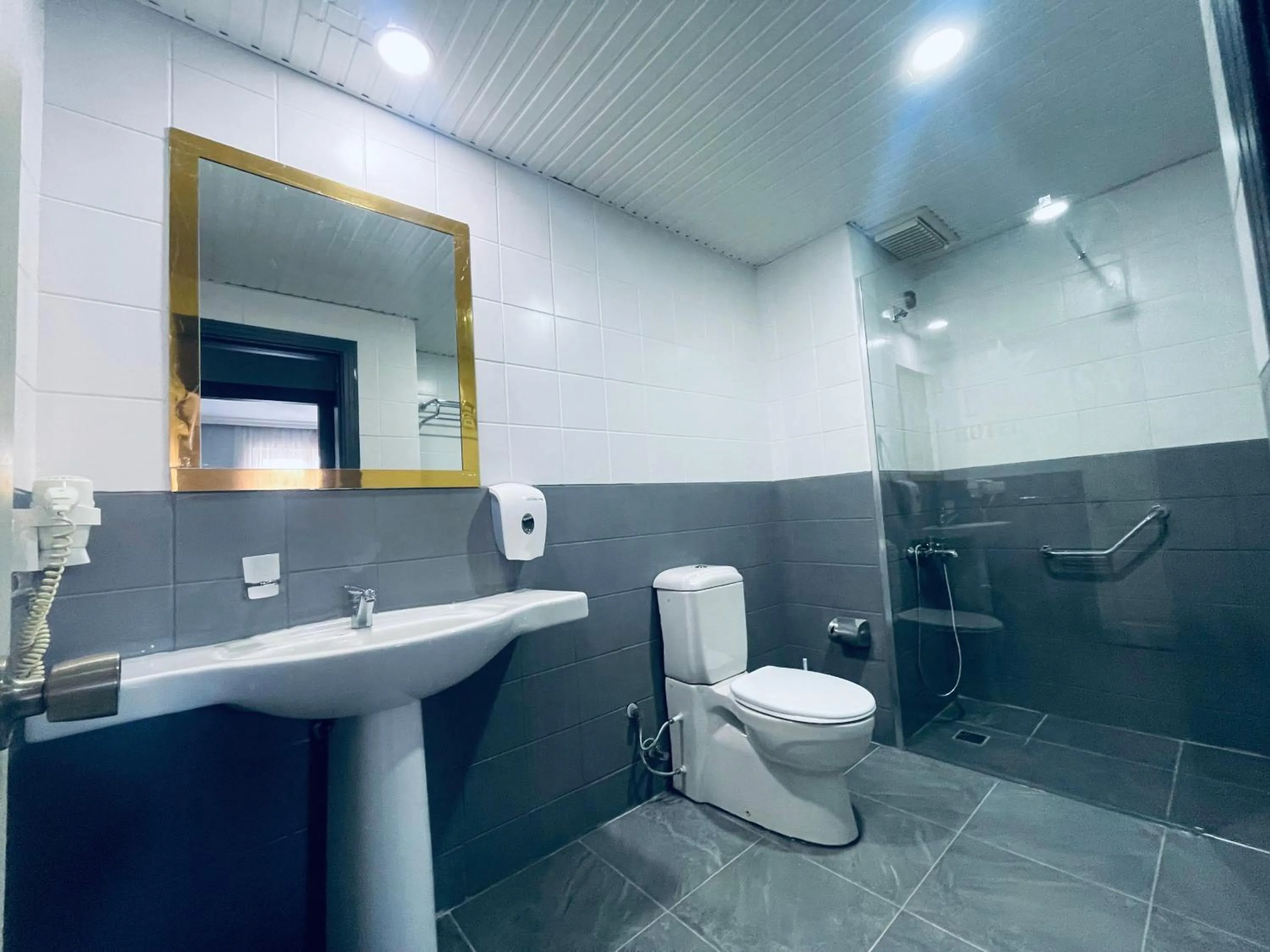 Bathroom in Grand Alisa Hotel (Ex. Royalisa Hotel)