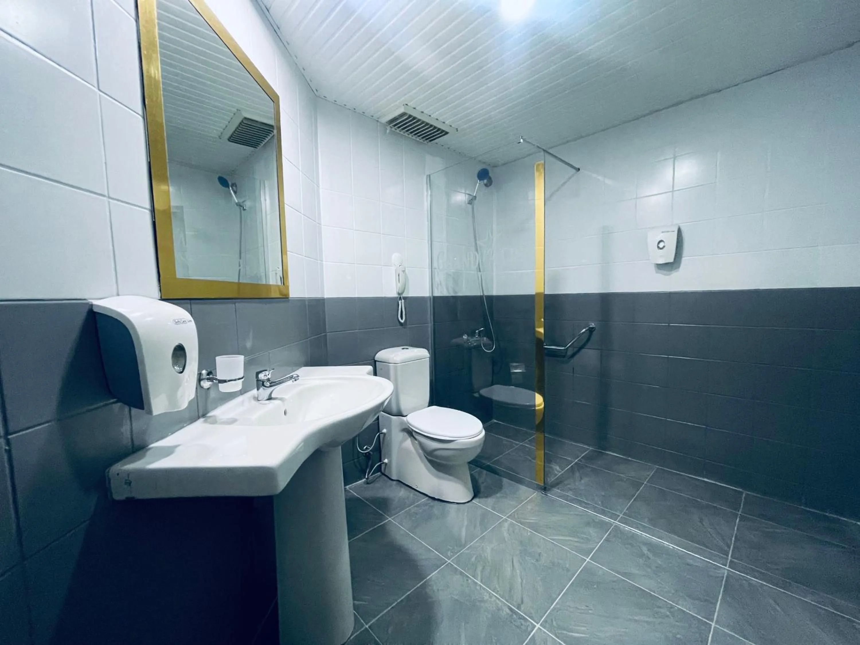 Bathroom in Grand Alisa Hotel (Ex. Royalisa Hotel)