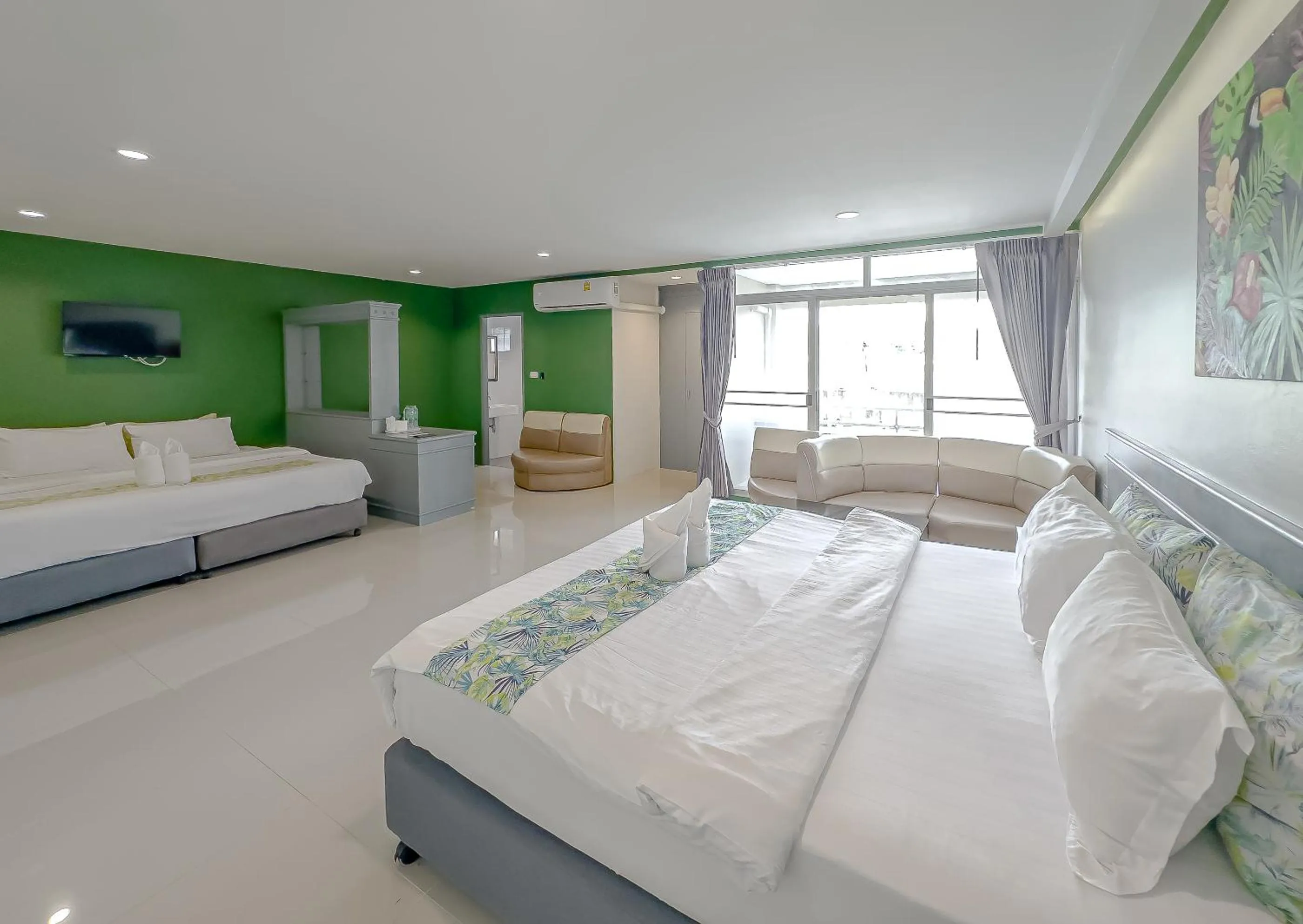 Bed in Xanadu Hotel Utapao