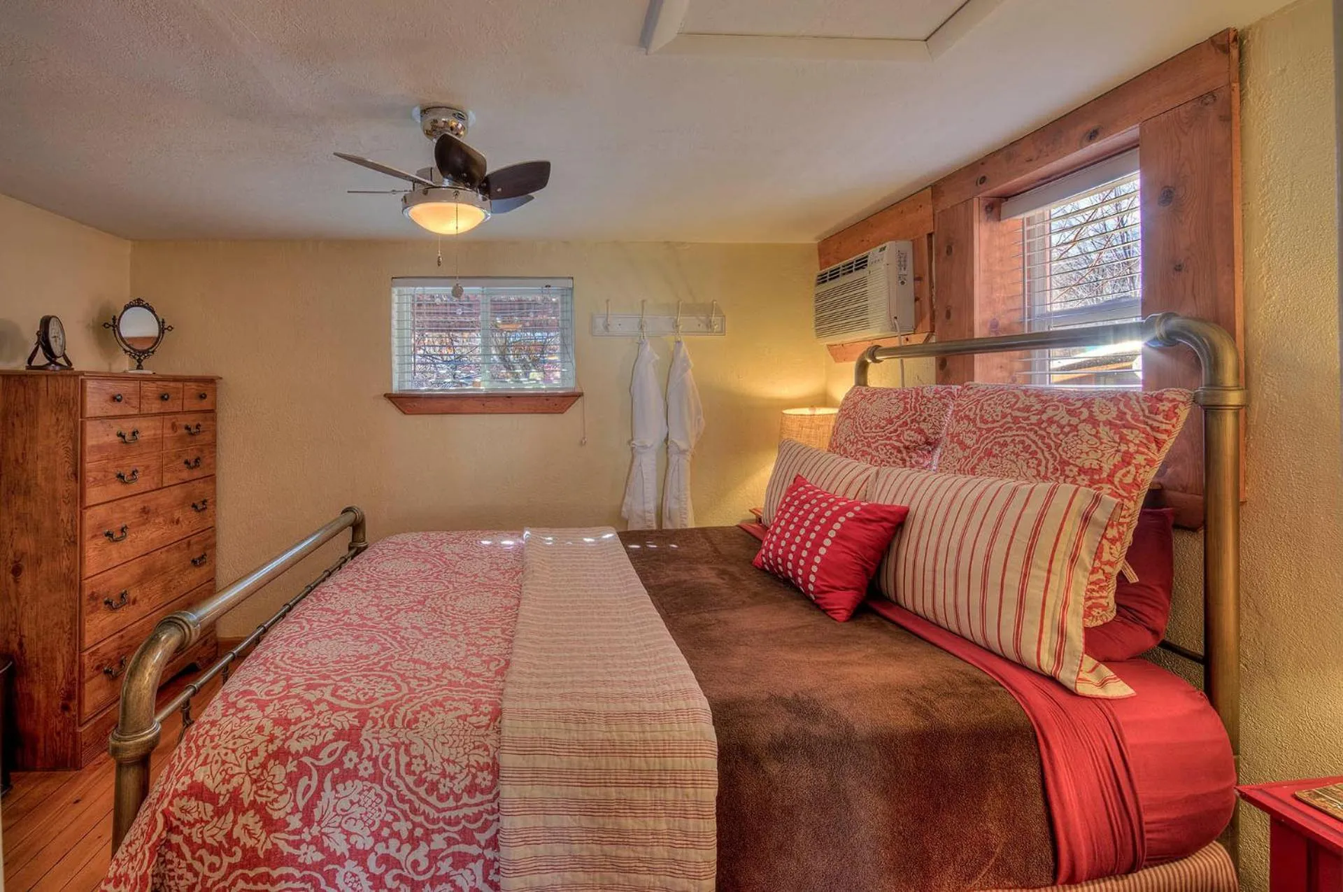 Bed in Cali Cochitta Vacation Rentals