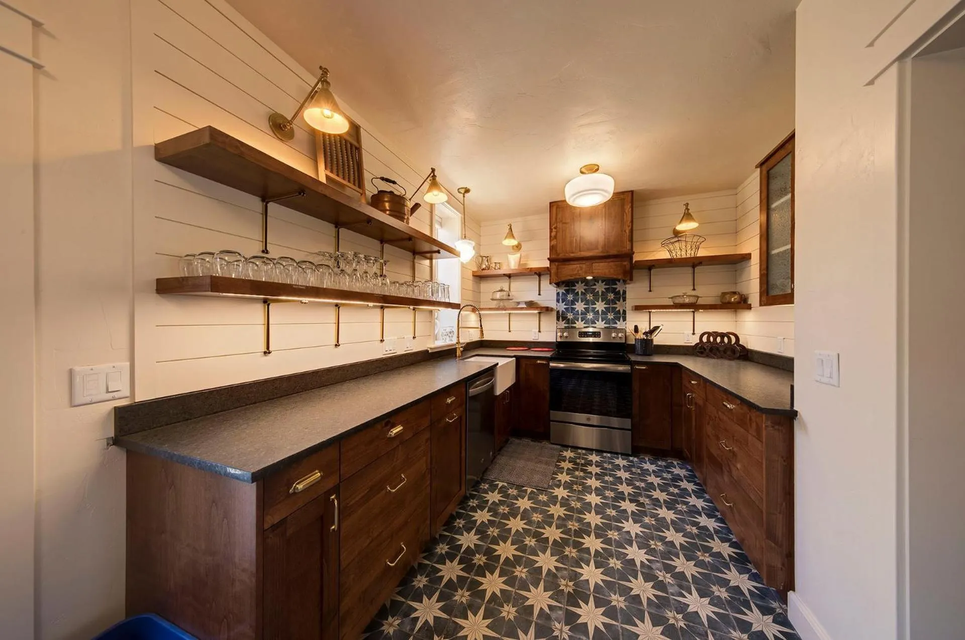 Cali Cochitta Vacation Rentals