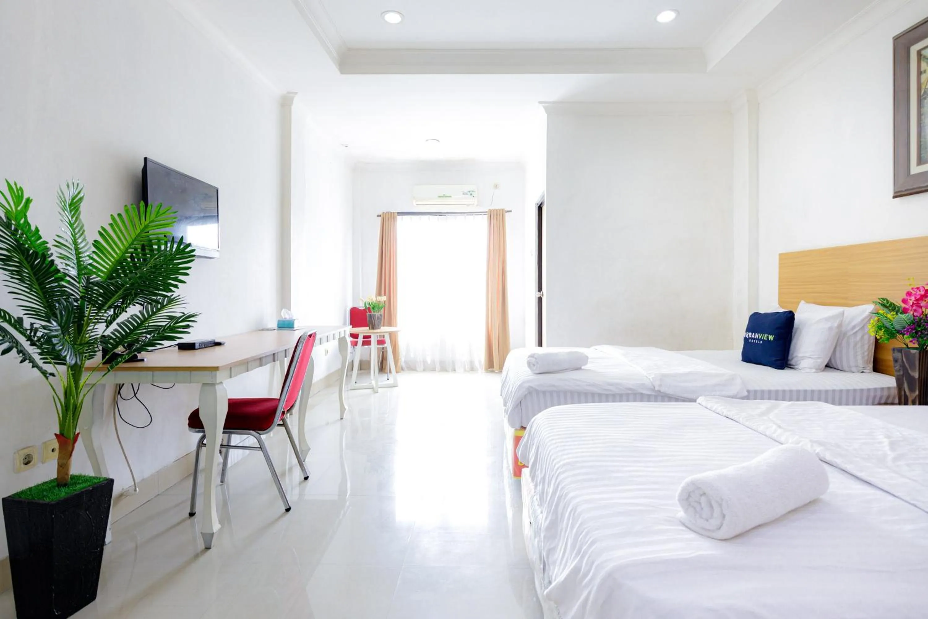 Bedroom, Bed in Urbanview SRB near Mall Ciputra Cibubur by RedDoorz