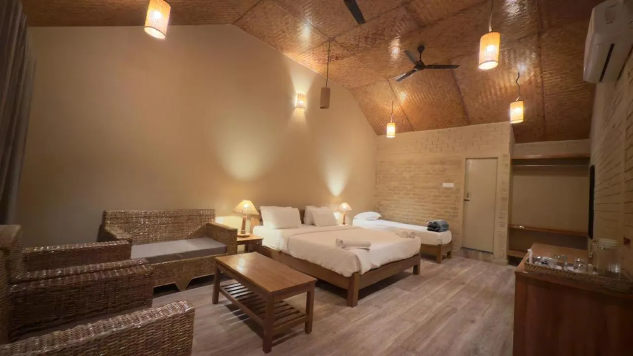 Bed in HABITAS RHINO BY NATURE HUNT