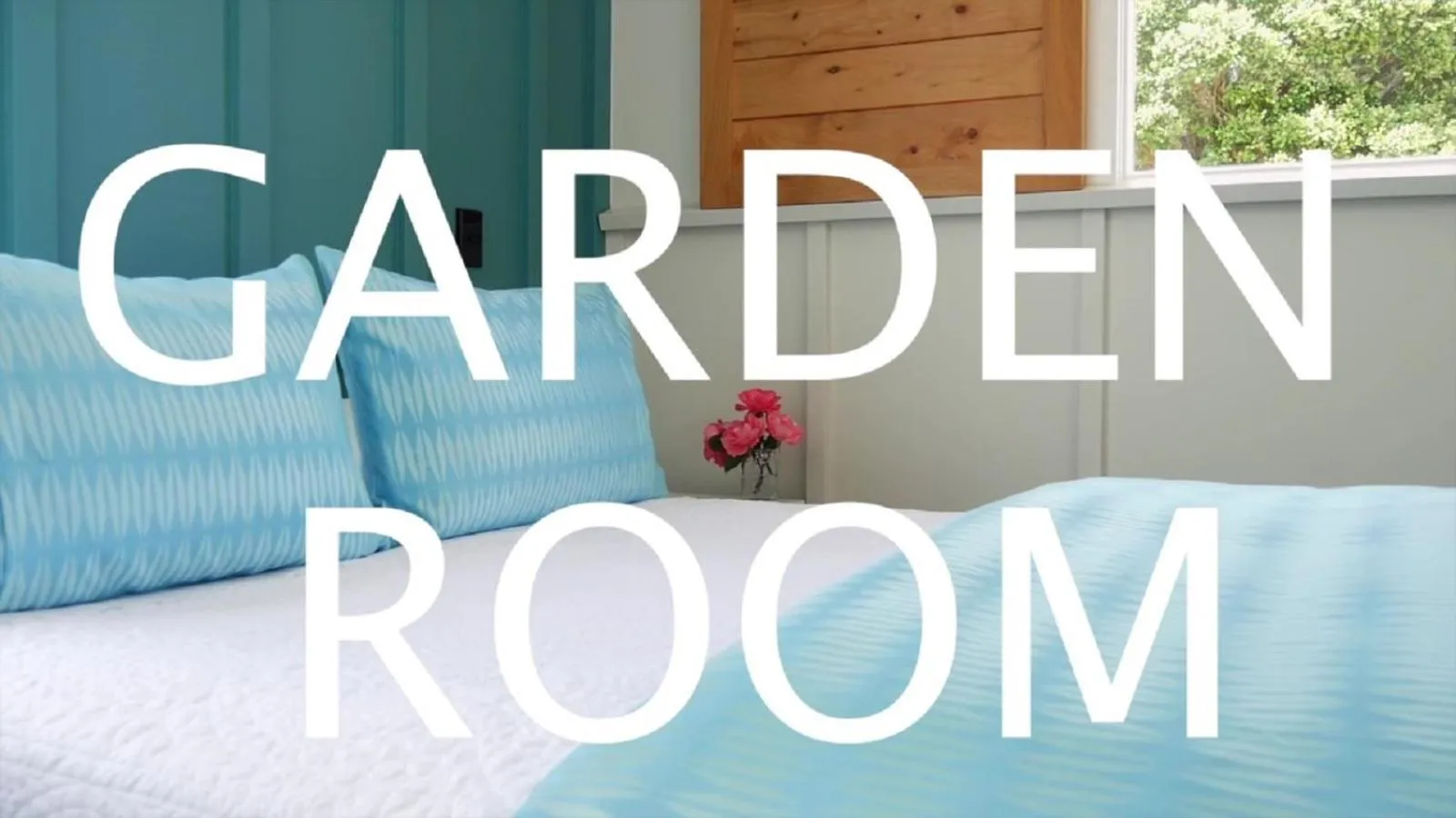 Text overlay, Bed in Top Floor Bed and Breakfast