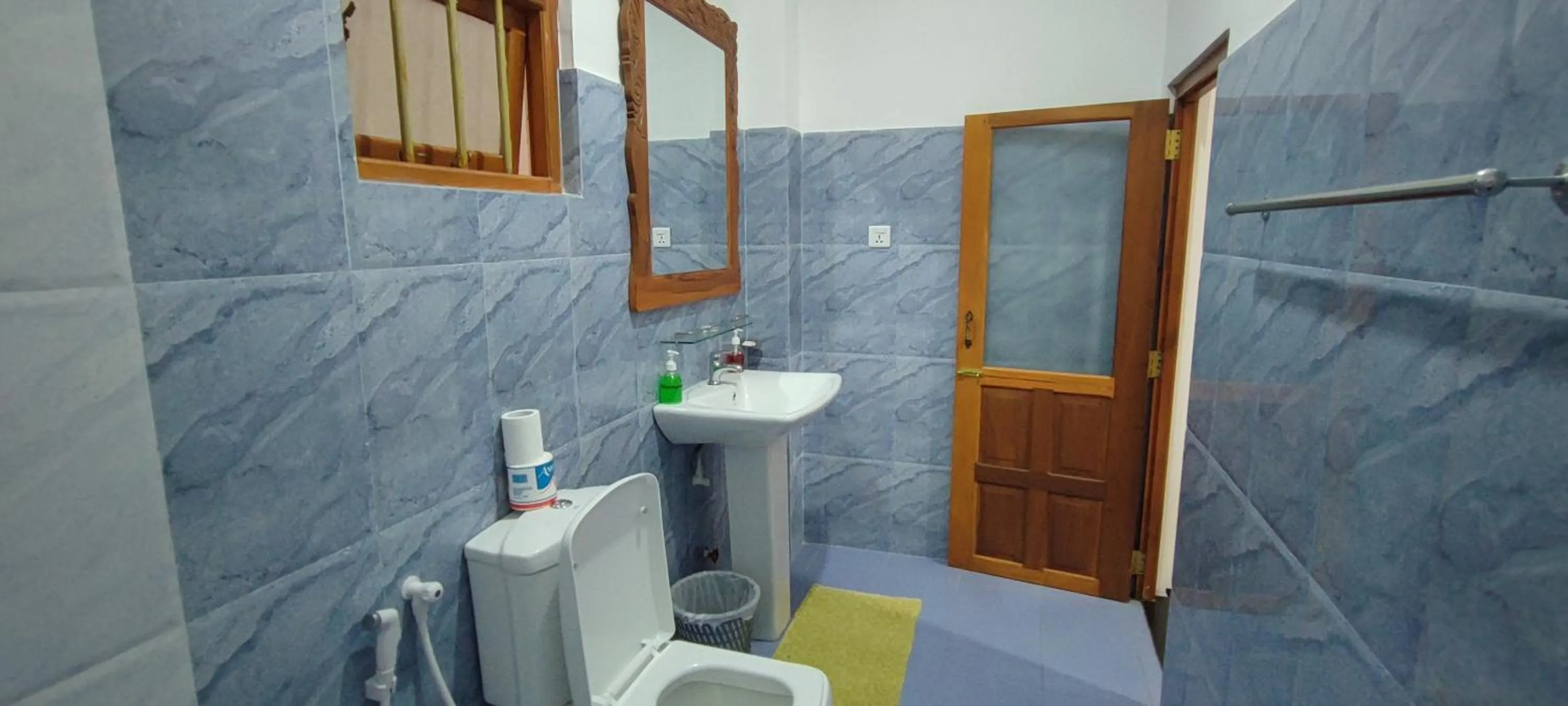 Shower in Dream Palace Family Guest House Mirissa , Beach 50m