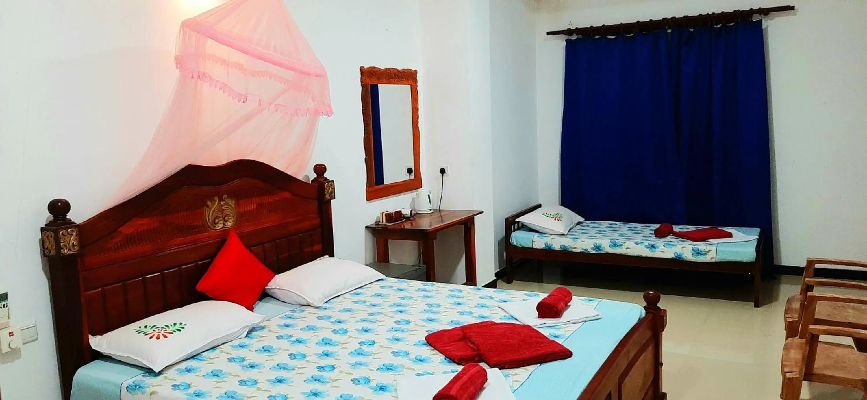 Bed in Dream Palace Family Guest House Mirissa , Beach 50m