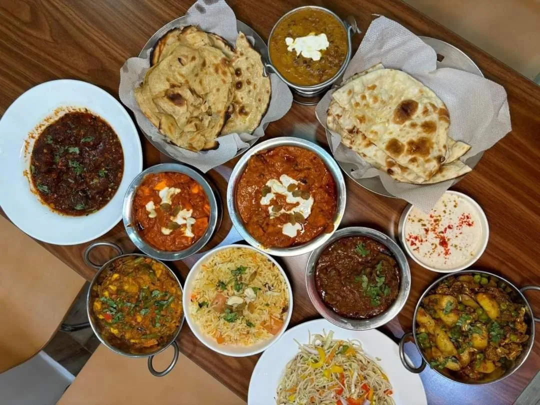 Food in Swet Palash Resort