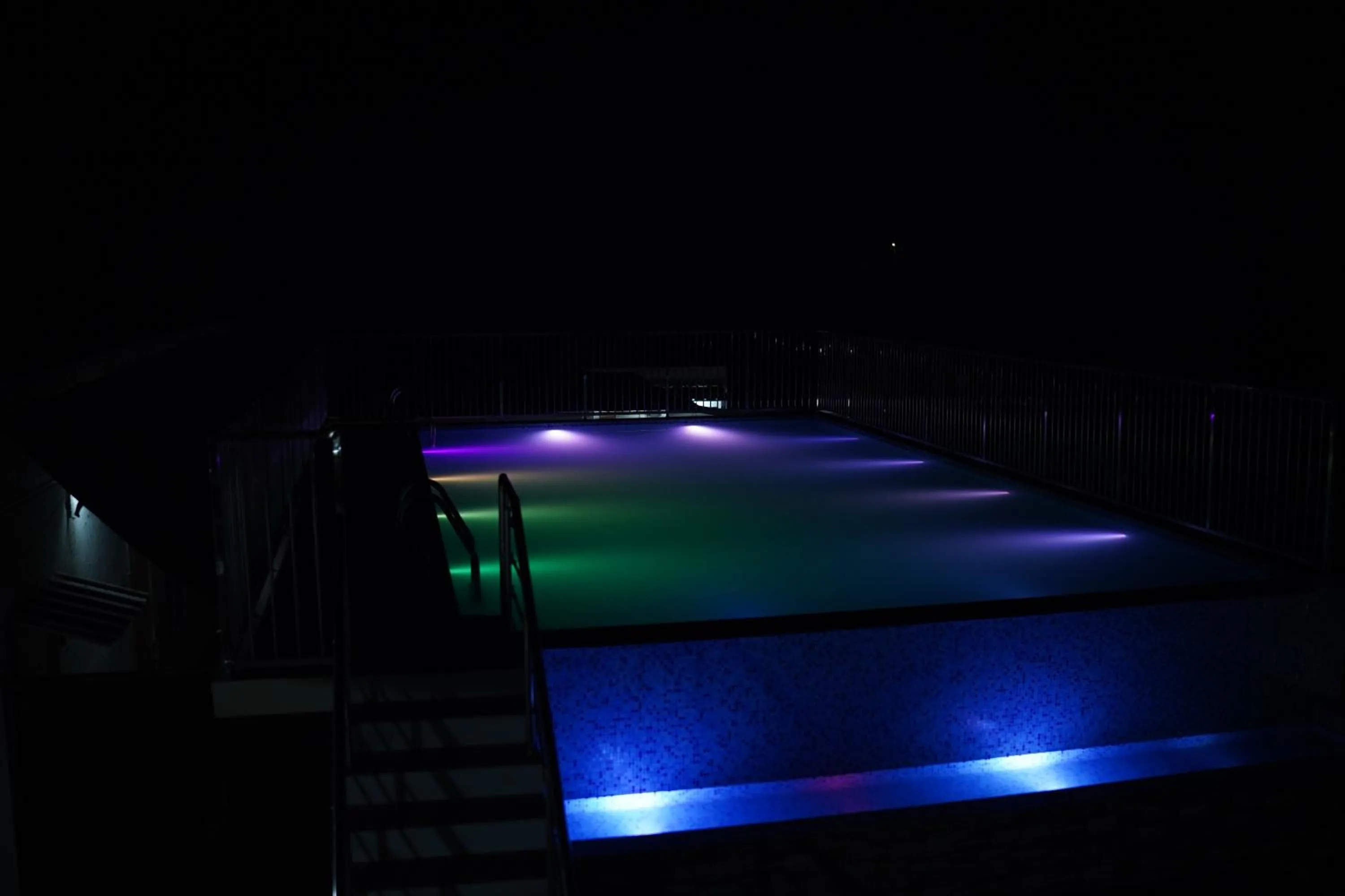 Swimming pool in Swet Palash Resort