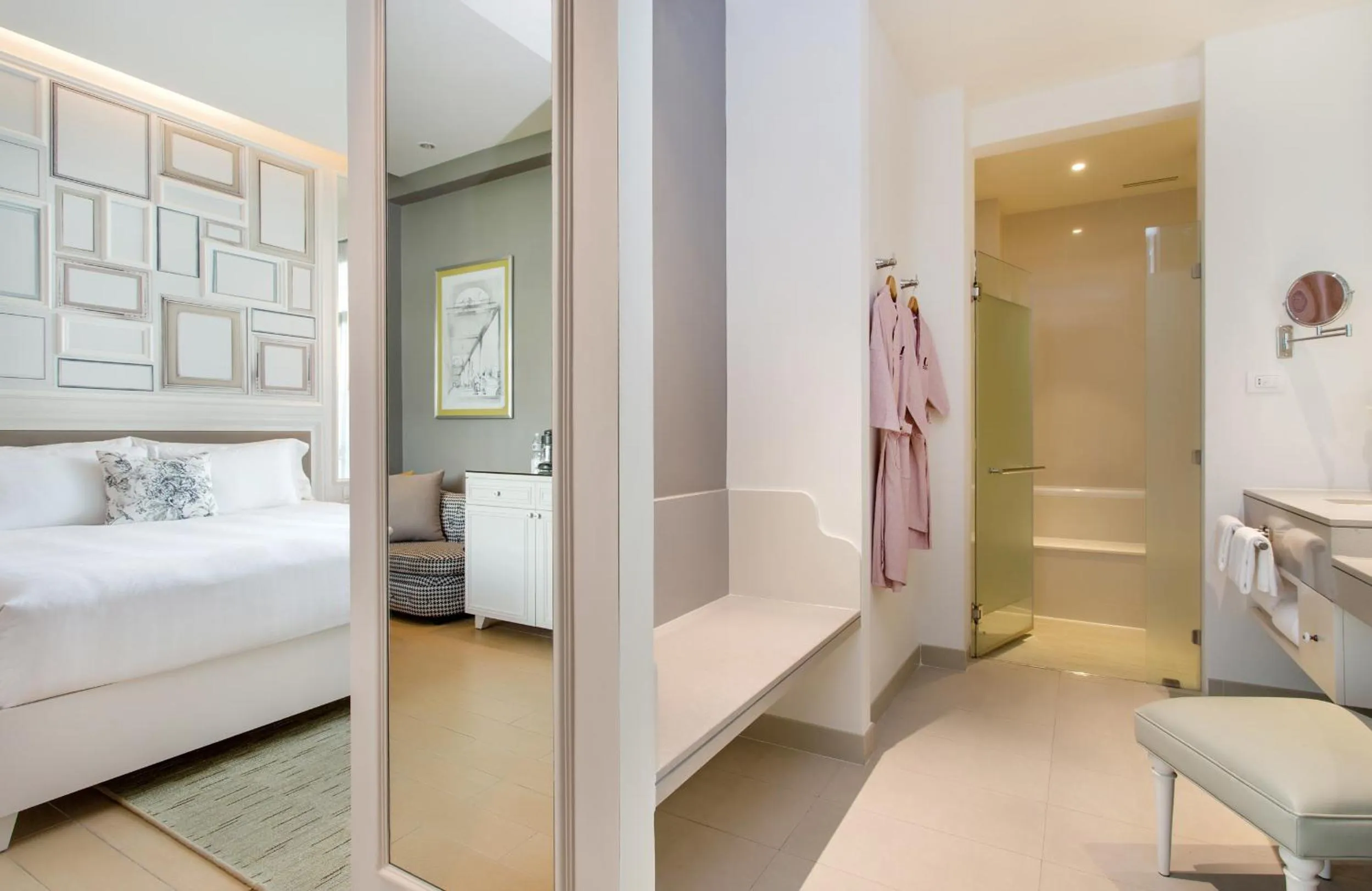 Bathroom, Bed in U Sathorn Bangkok