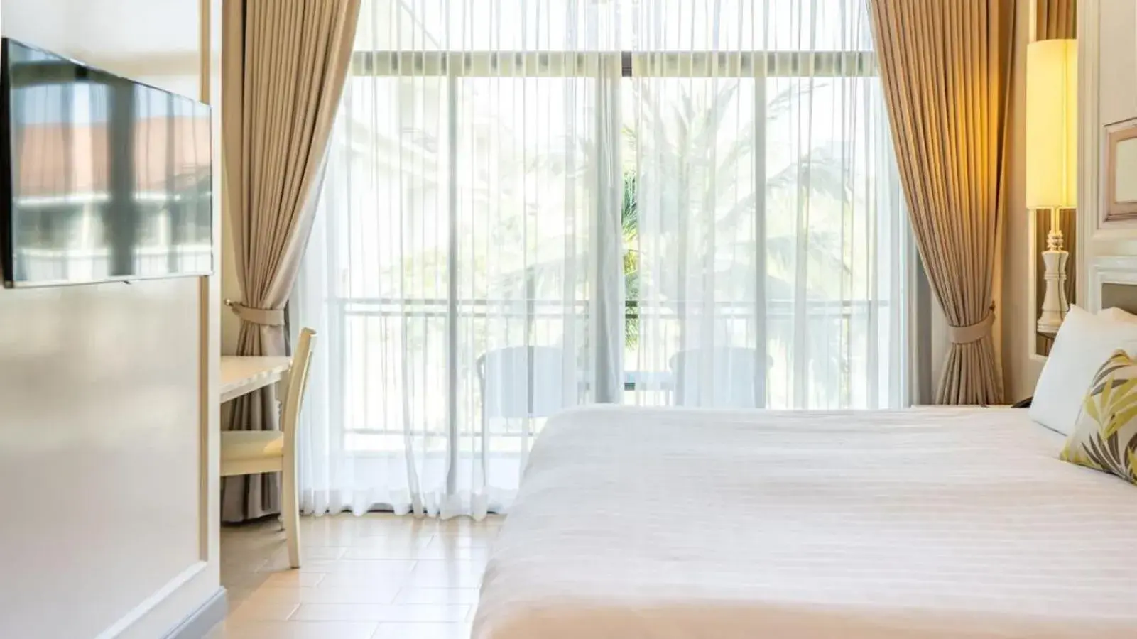 Deluxe Garden ( 24 hours Use of Room ) in U Sathorn Bangkok Deluxe Garden ( 24 hours Use of Room ) in U Sathorn Bangkok