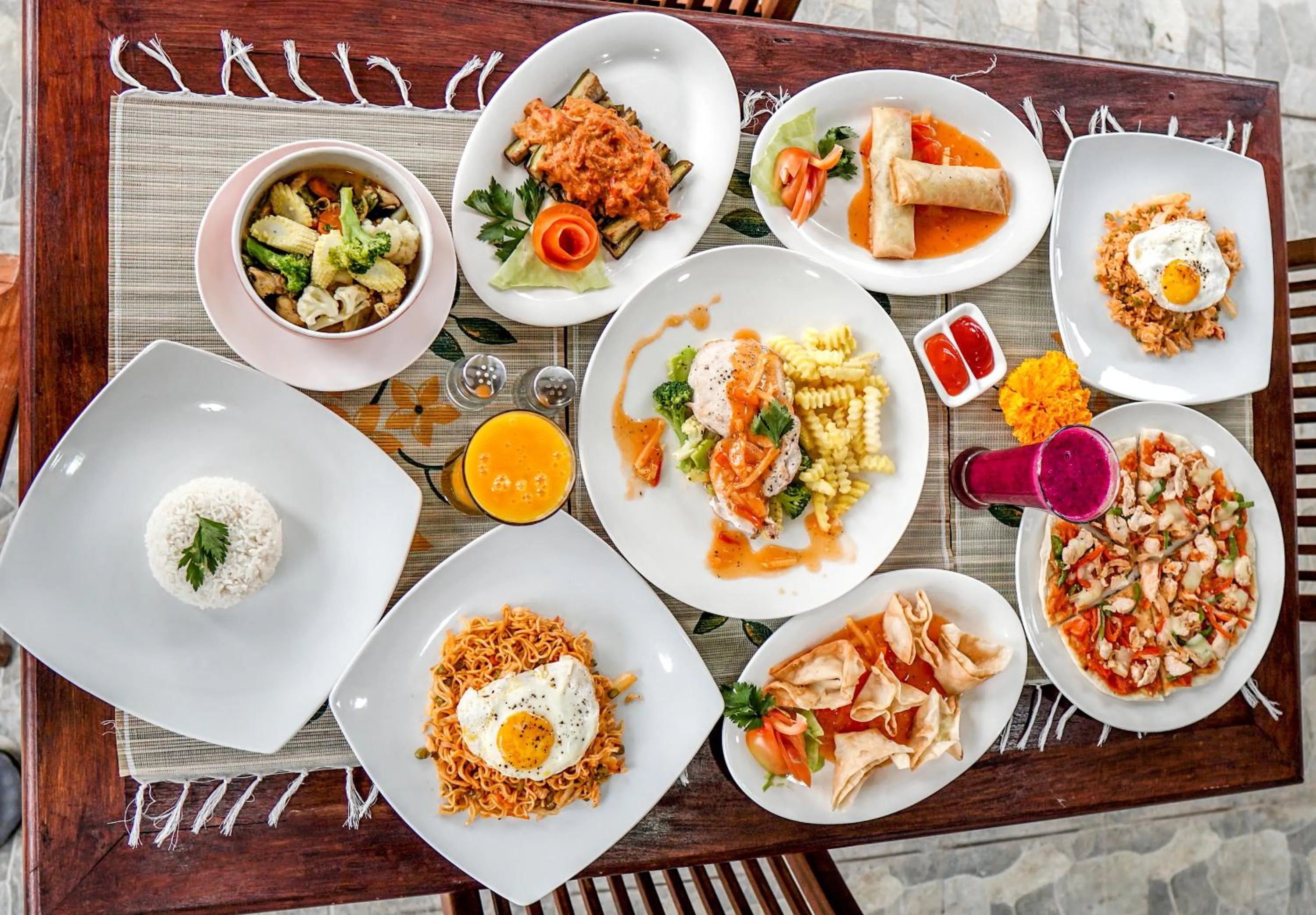 Restaurant/places to eat in Nyamane Ubud Green View Villas by EPS