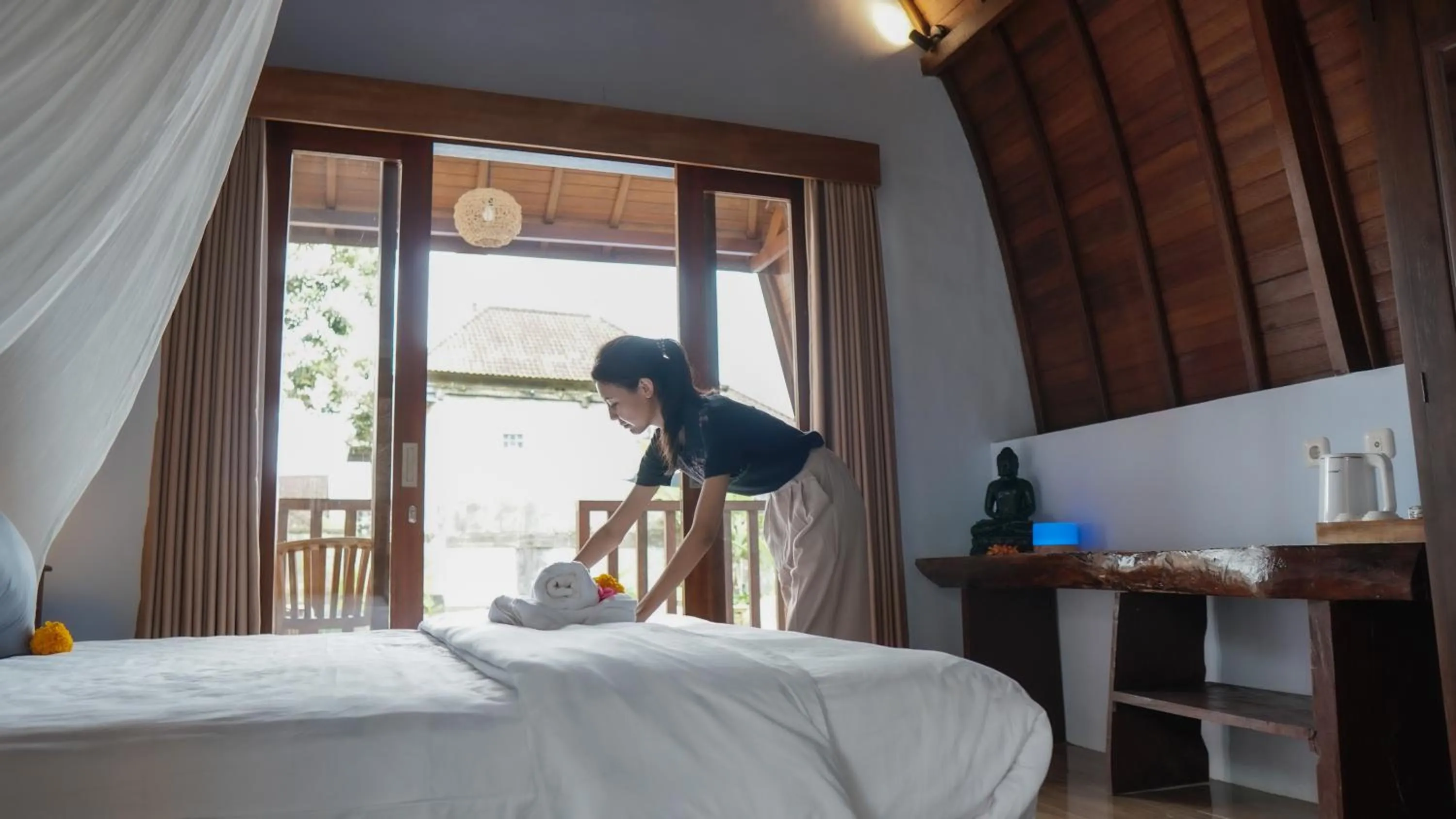 Staff, Bed in Nyamane Ubud Green View Villas by EPS