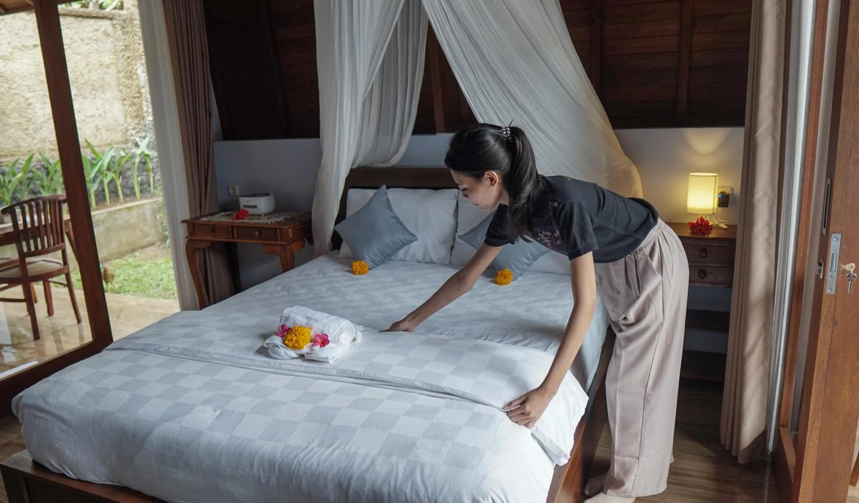 Staff, Bed in Nyamane Ubud Green View Villas by EPS