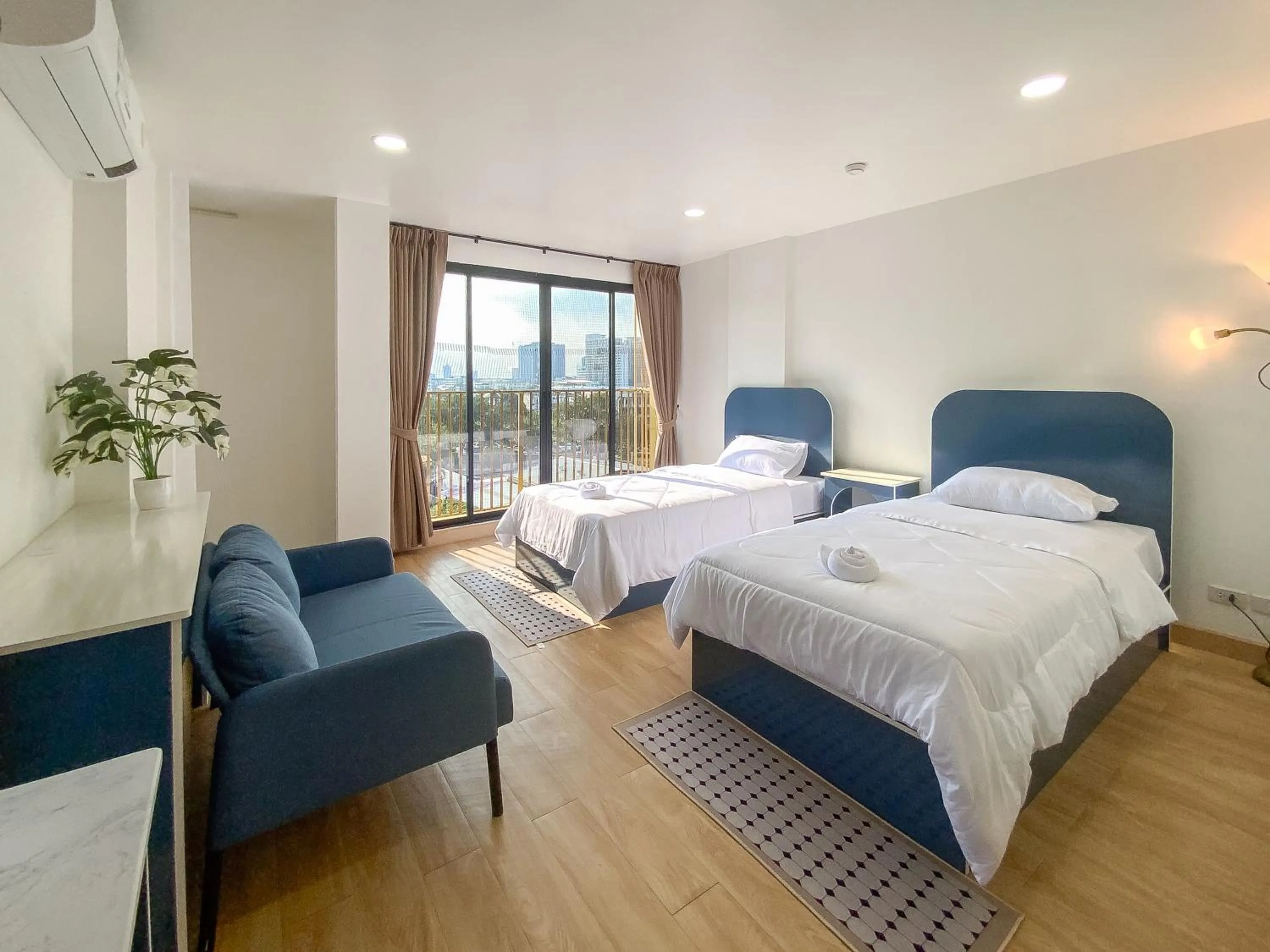 Bed in Goldsmith Bangkok Residence