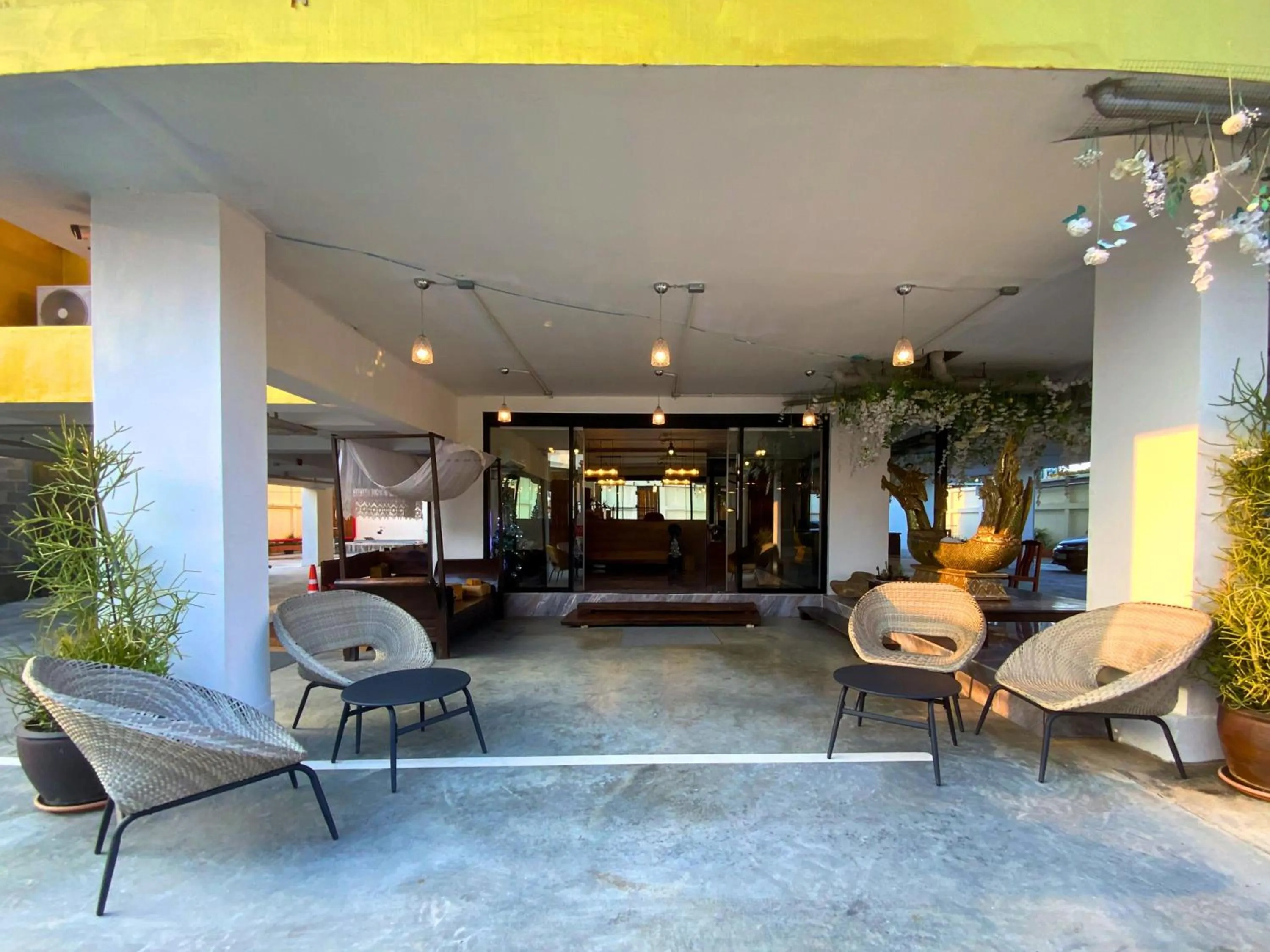 Facade/entrance in Goldsmith Bangkok Residence