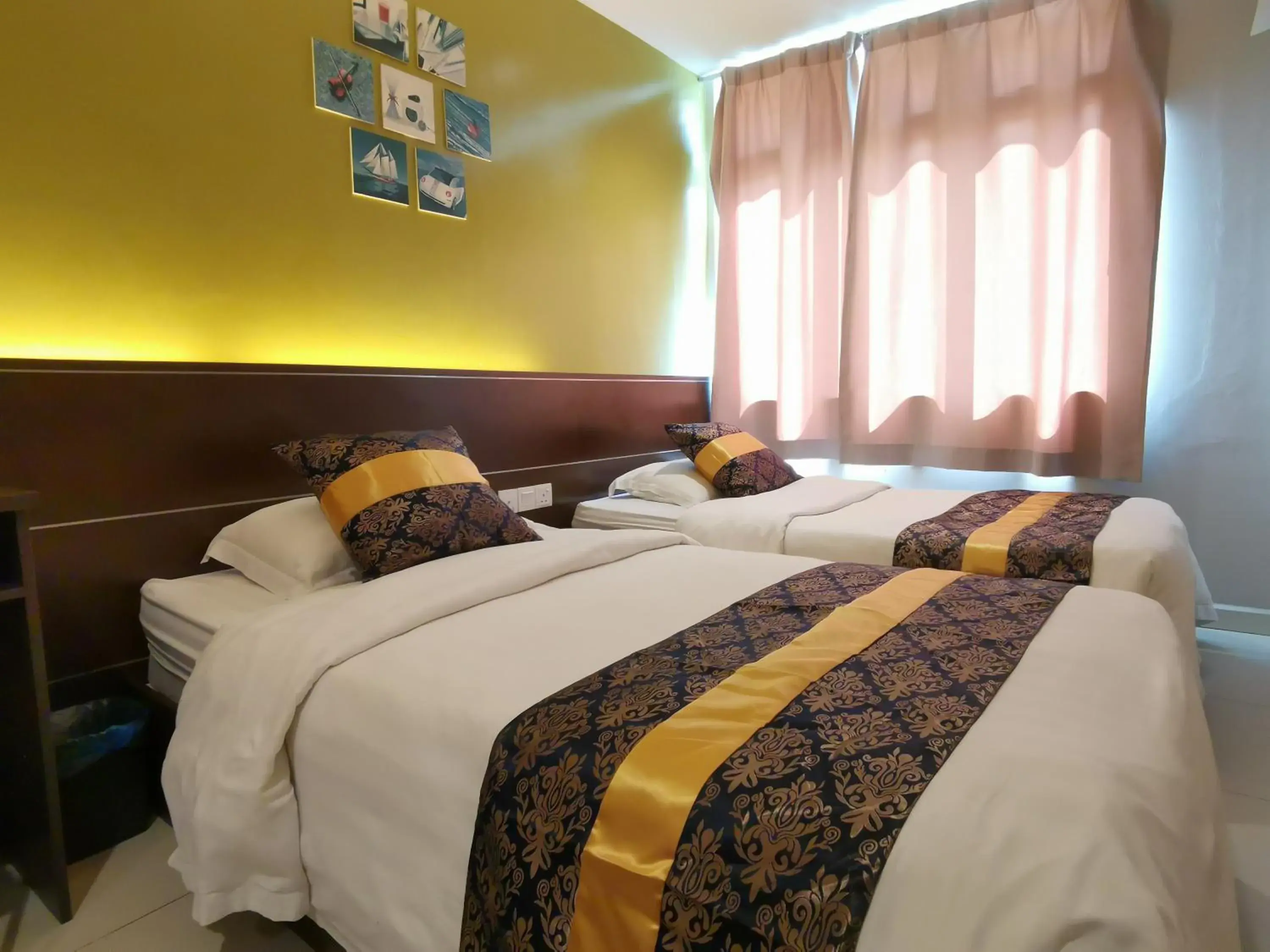 Deluxe Twin Room in Star Bay Hotel Deluxe Twin Room in Star Bay Hotel