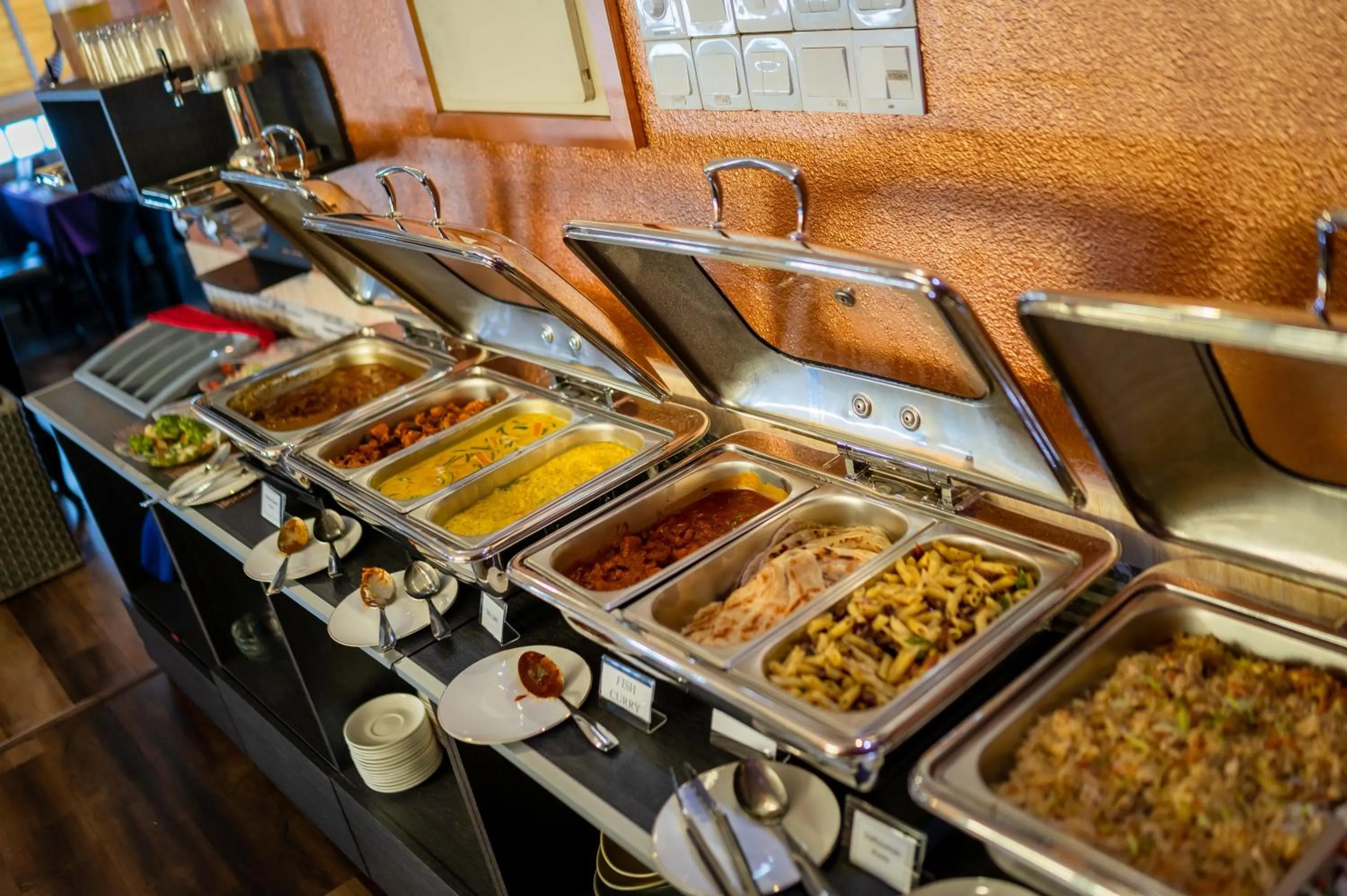 Restaurant/places to eat in ZAN Lodge